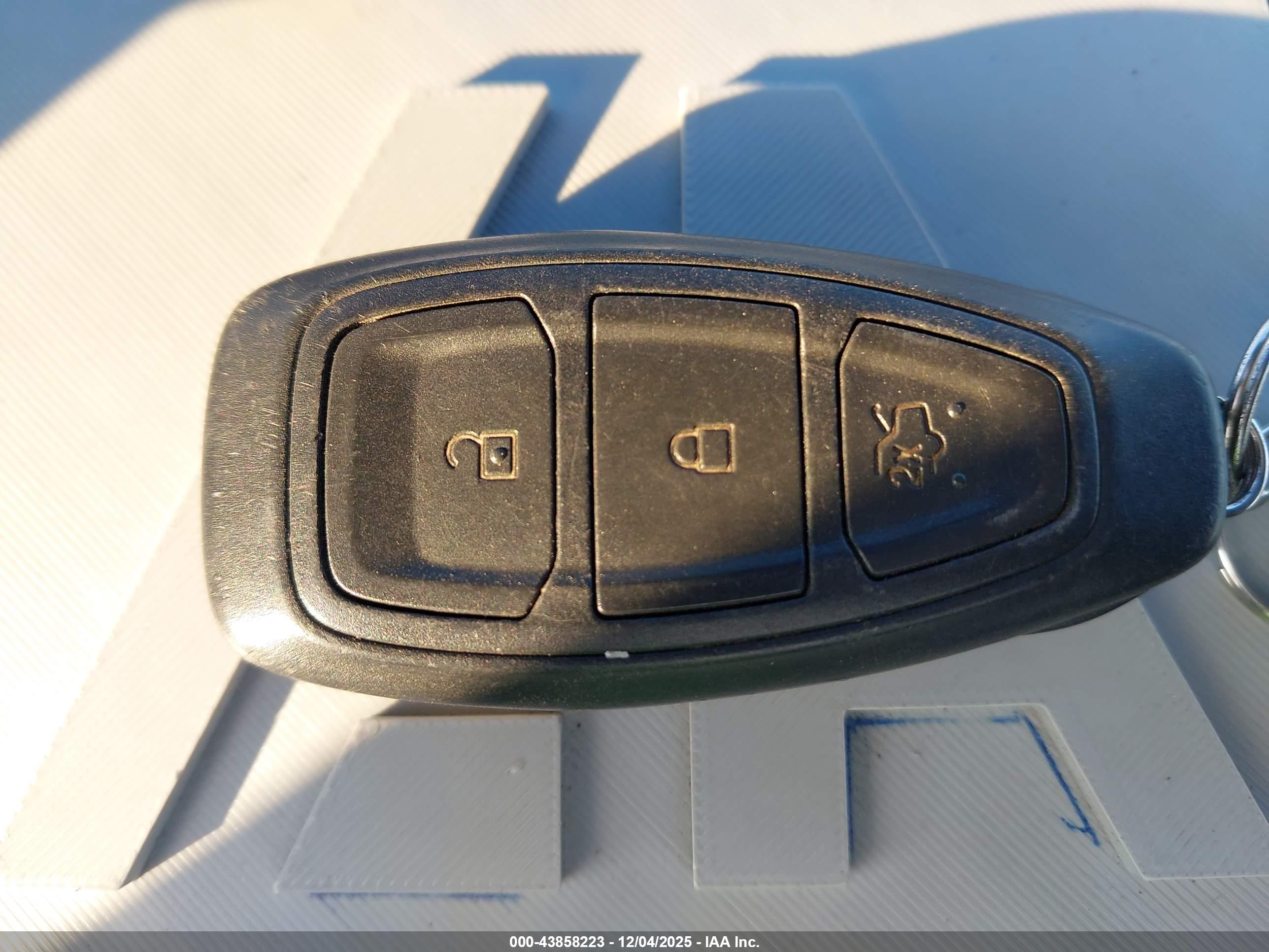 FORD FOCUS image 11