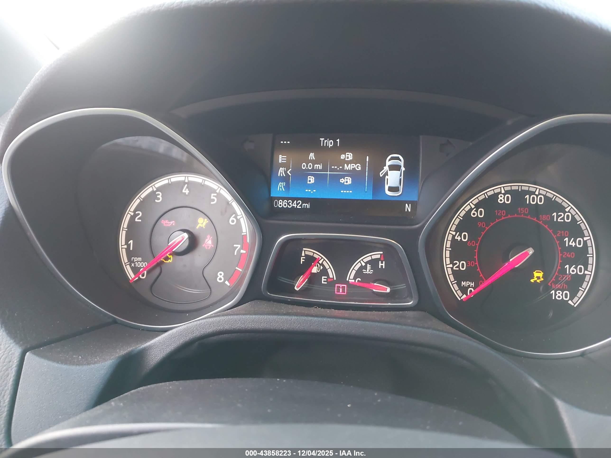 FORD FOCUS image 7