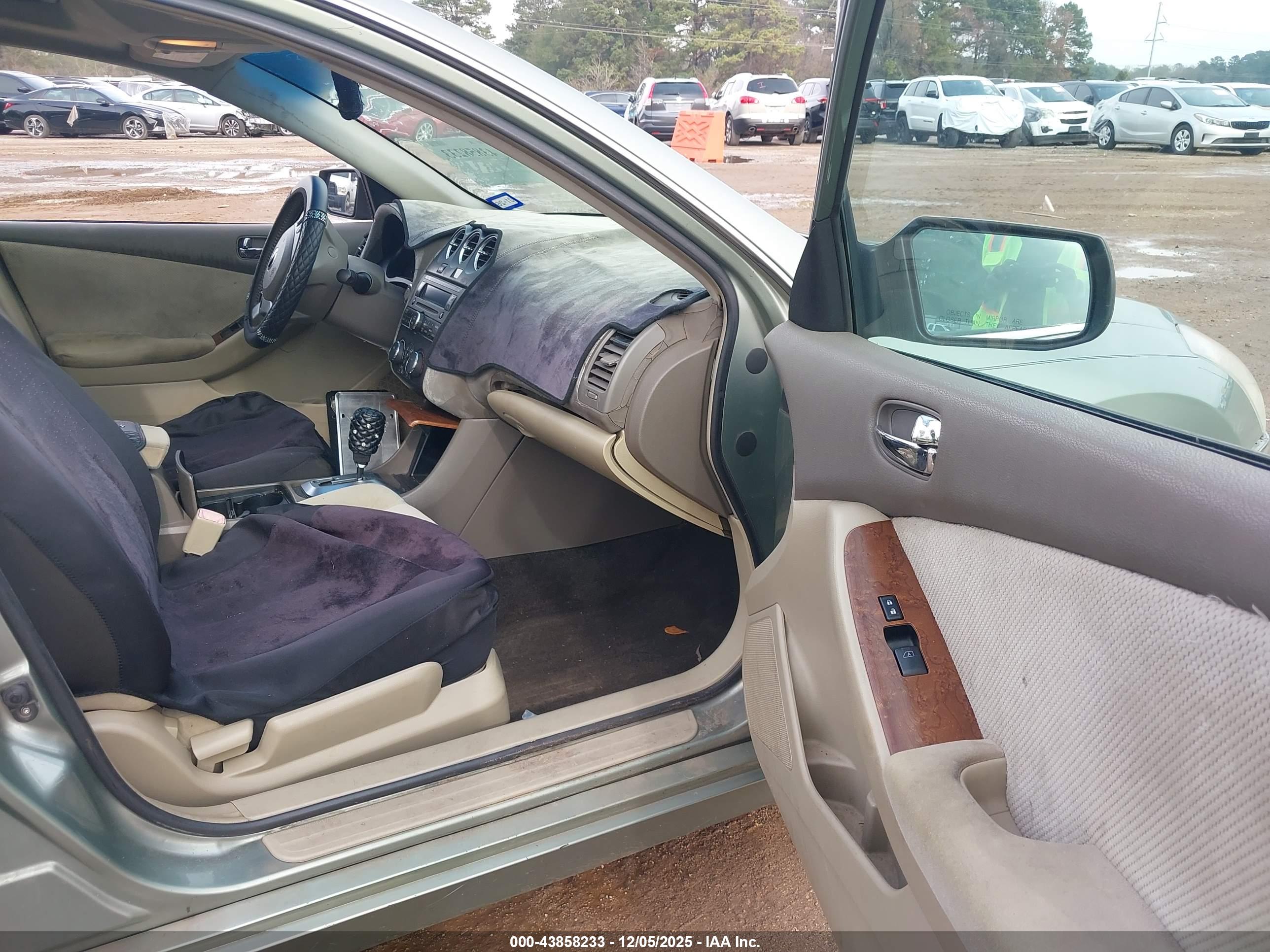 NISSAN ALTIMA image 5