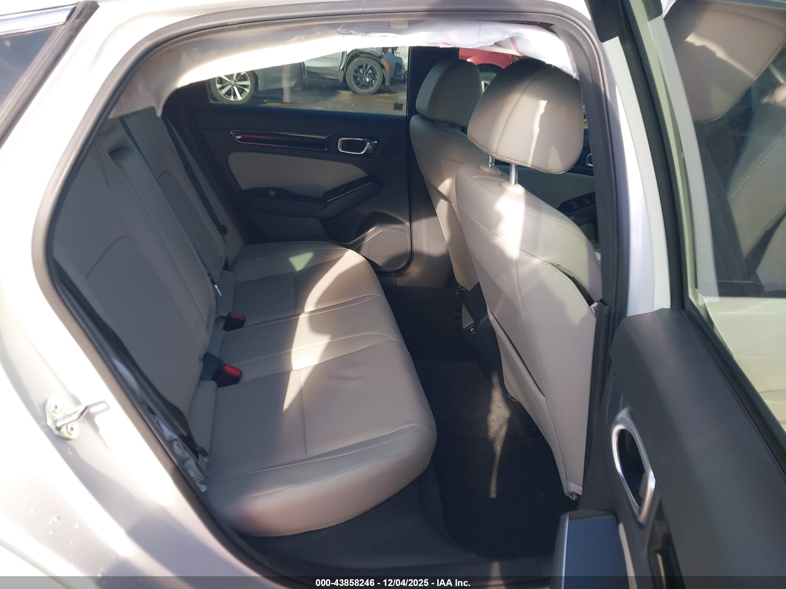 HONDA CIVIC image 8