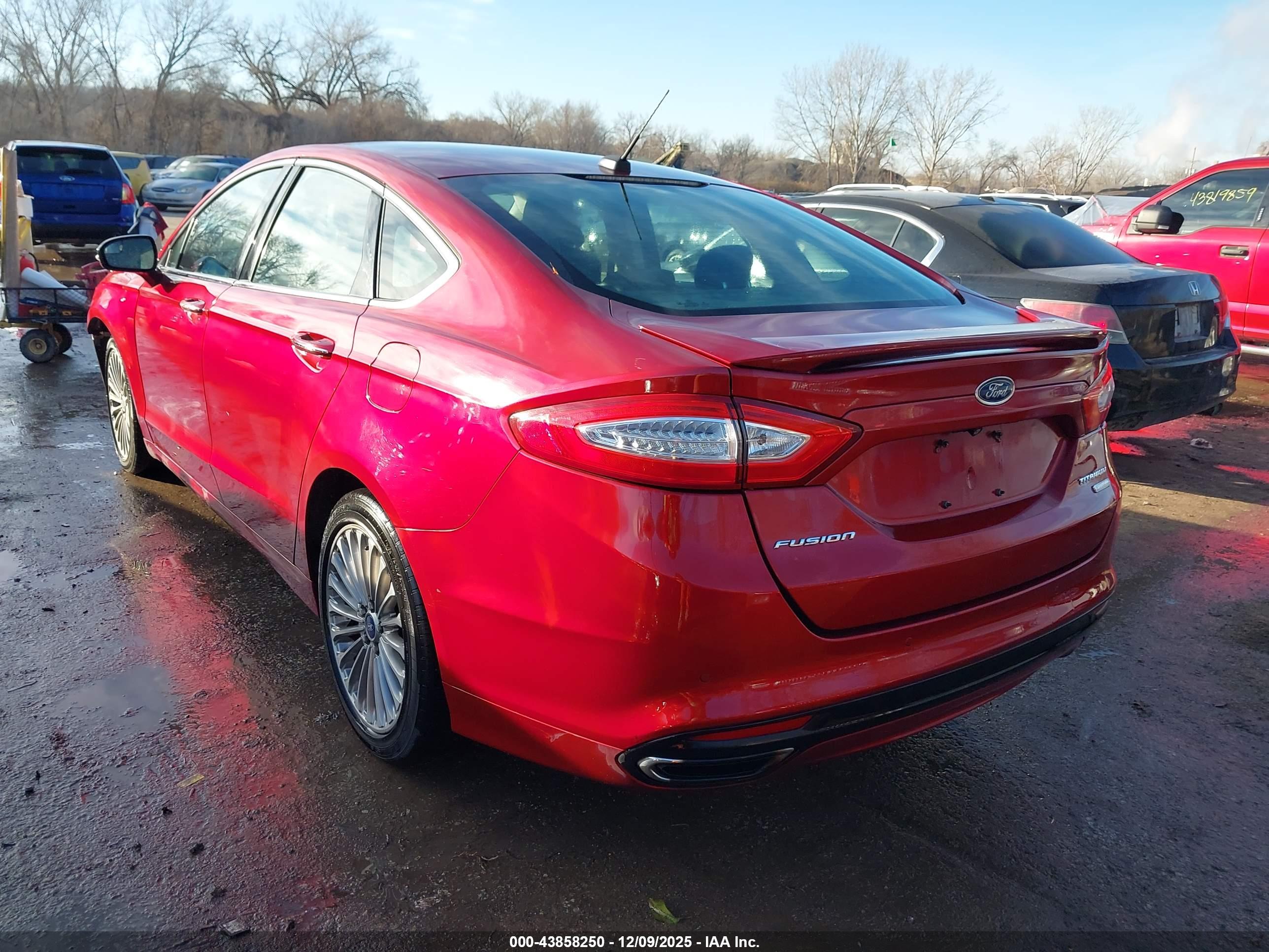 FORD FUSION image 3