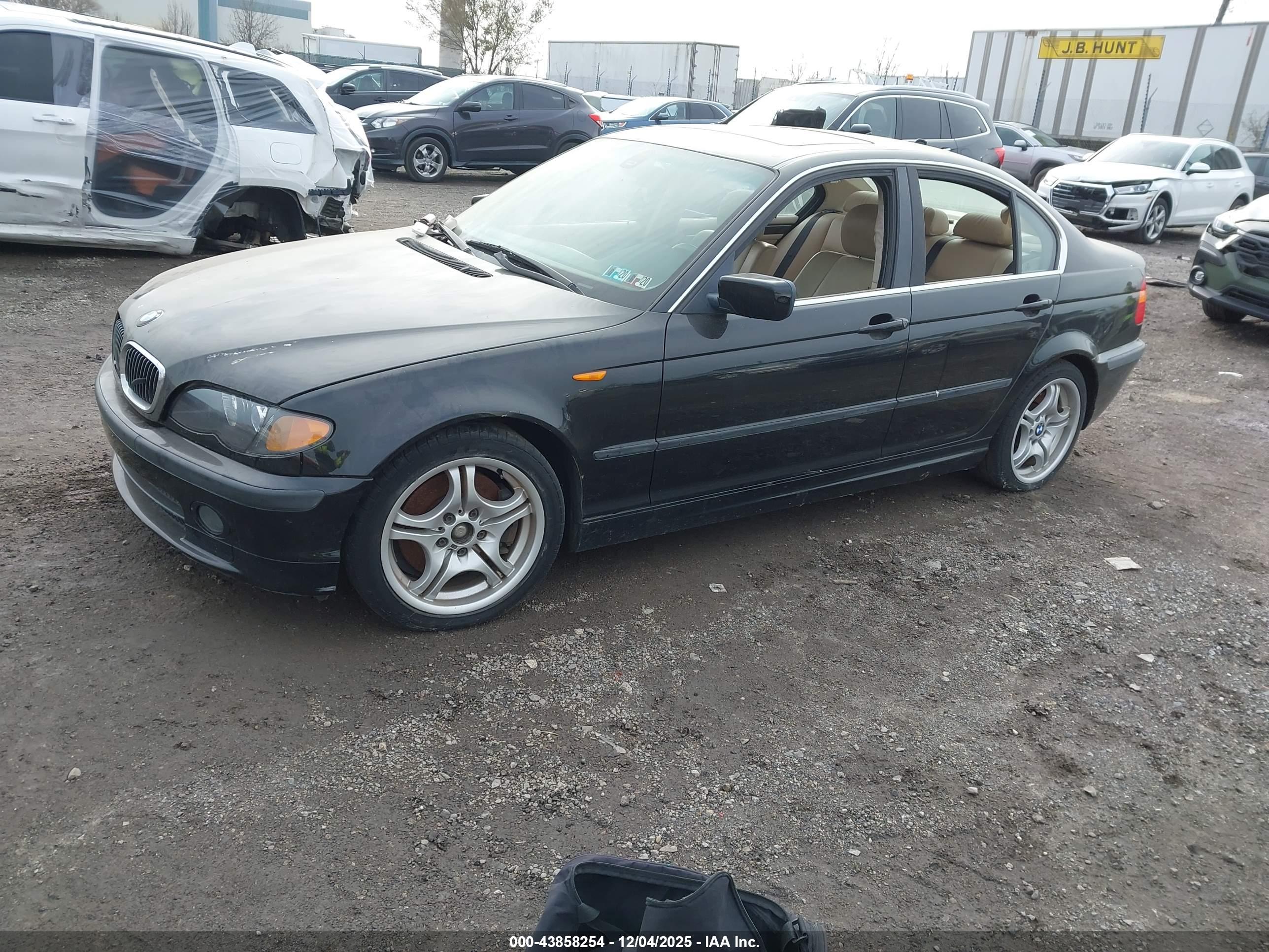 BMW 330I image 2