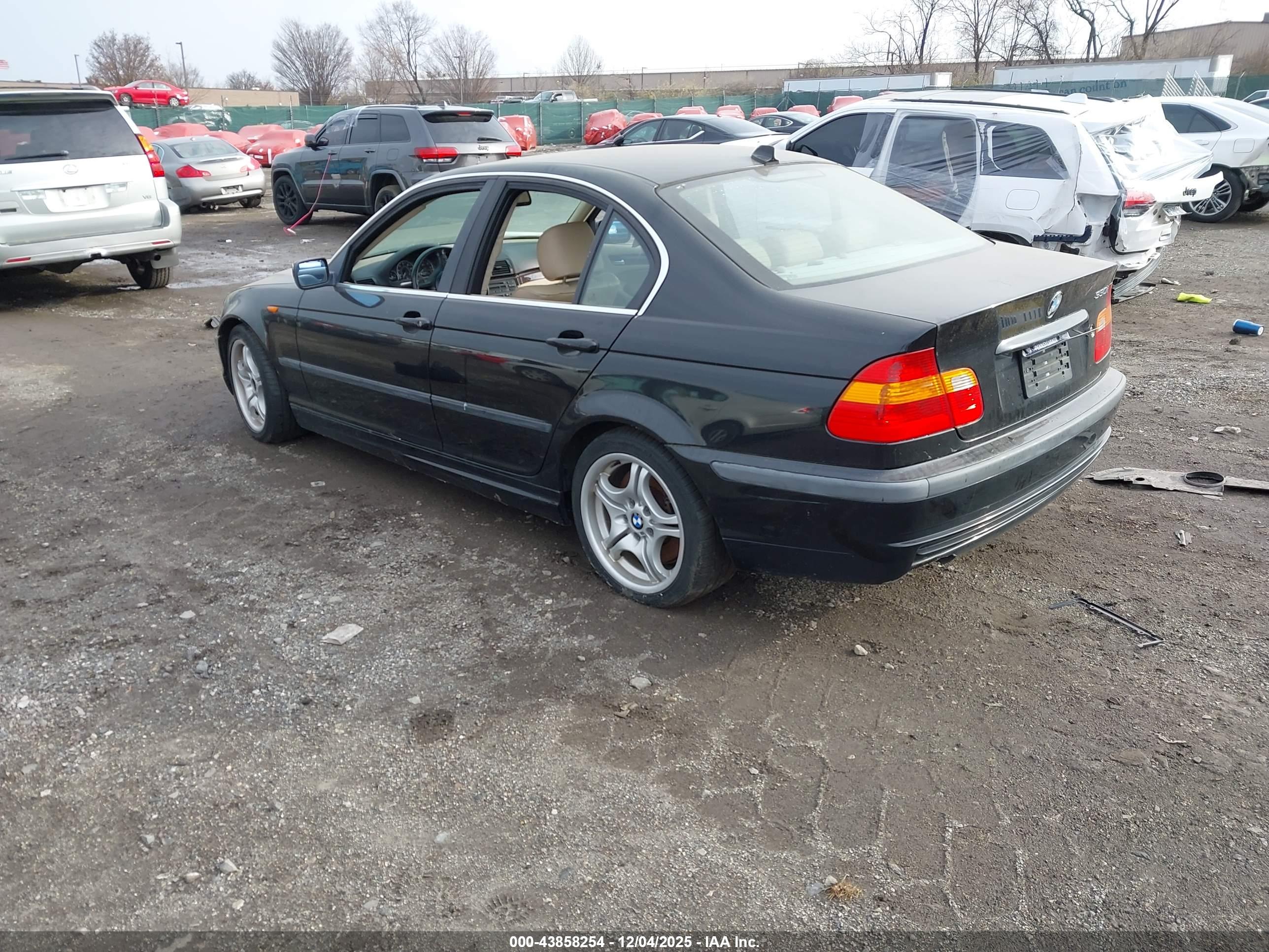 BMW 330I image 3