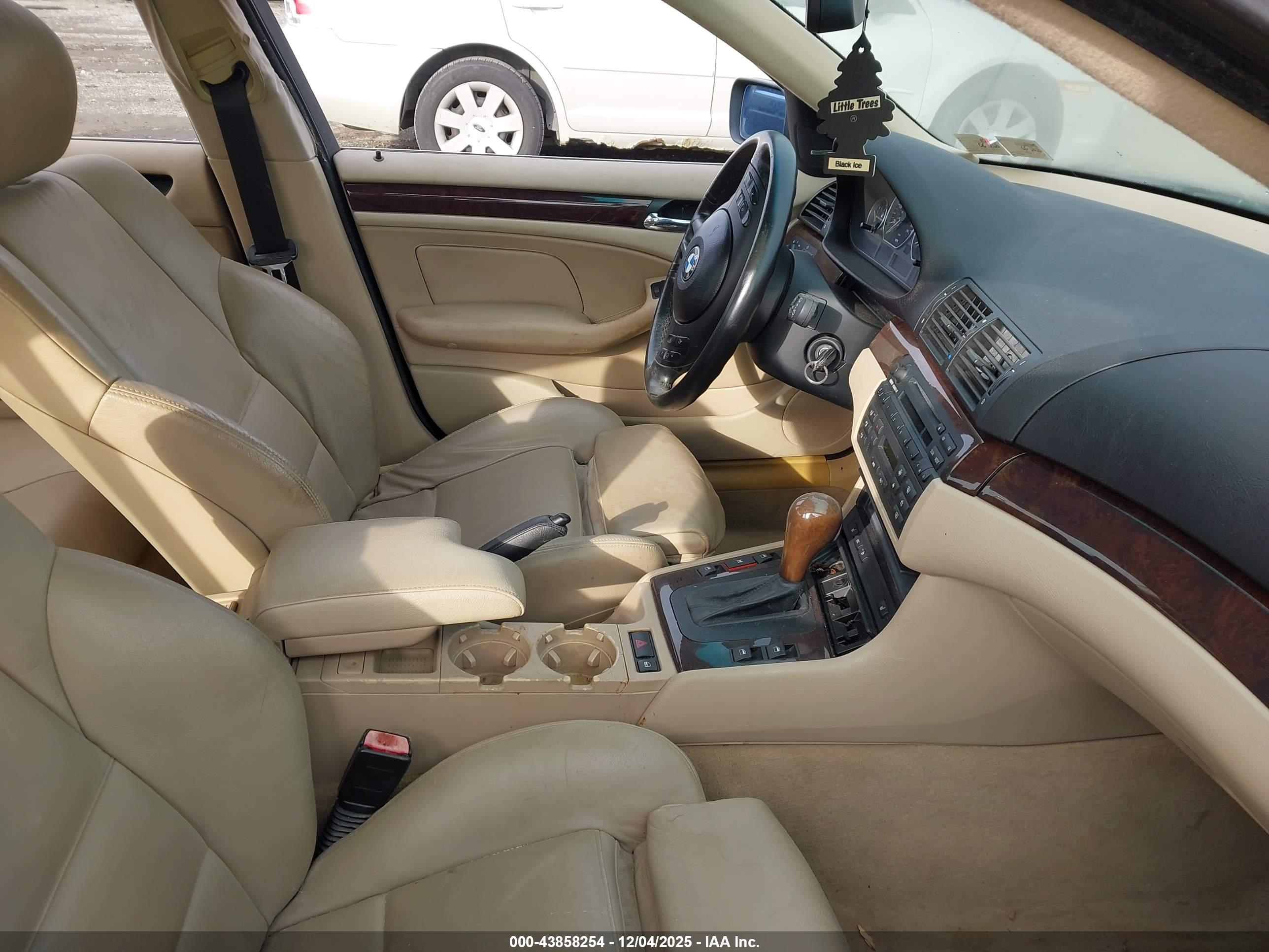 BMW 330I image 5
