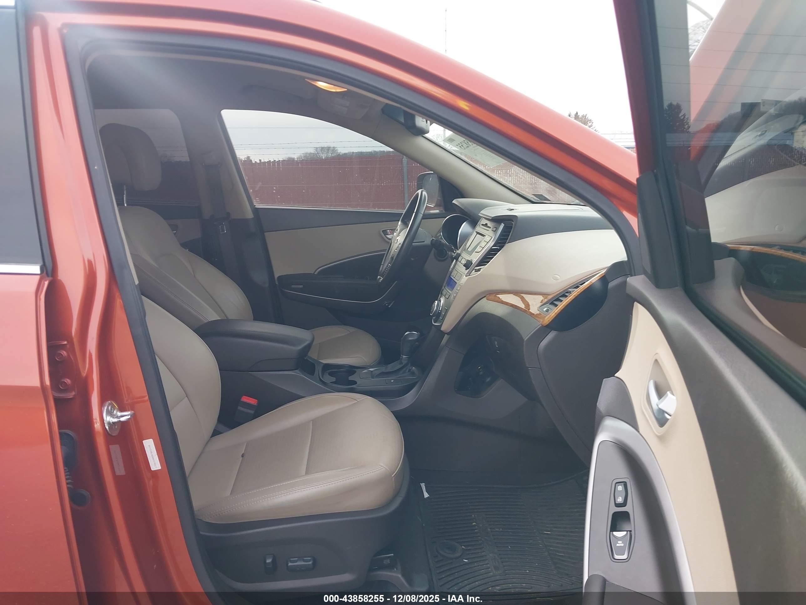 HYUNDAI SANTA image 5