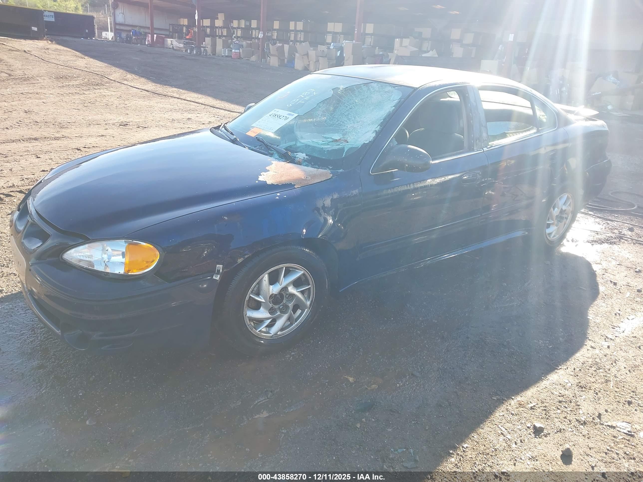 PONTIAC GRAND image 2