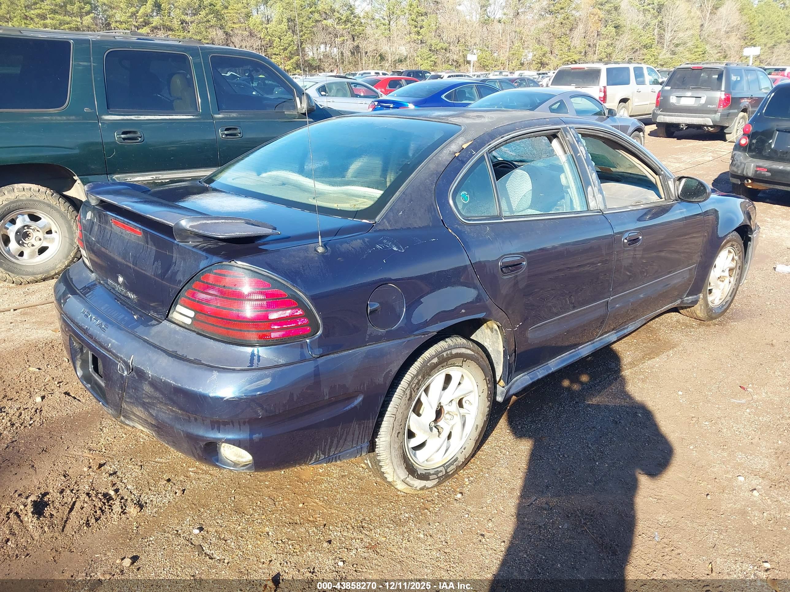 PONTIAC GRAND image 4