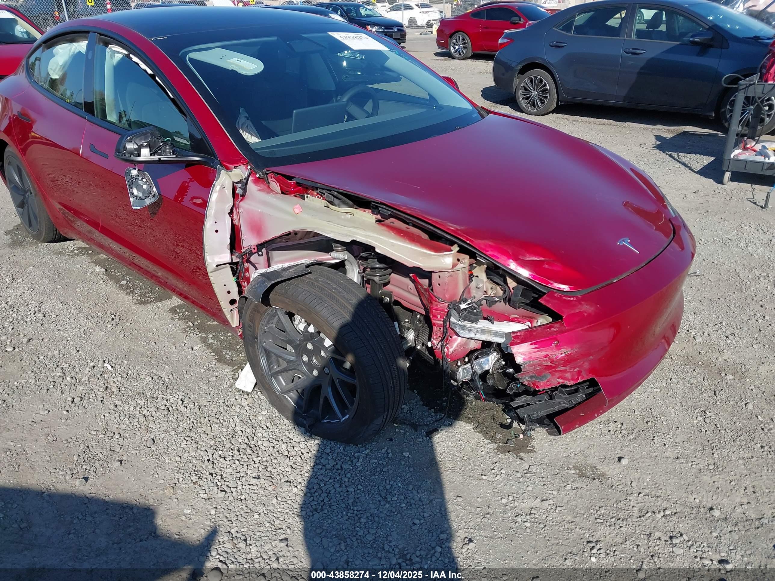 TESLA MODEL image 6