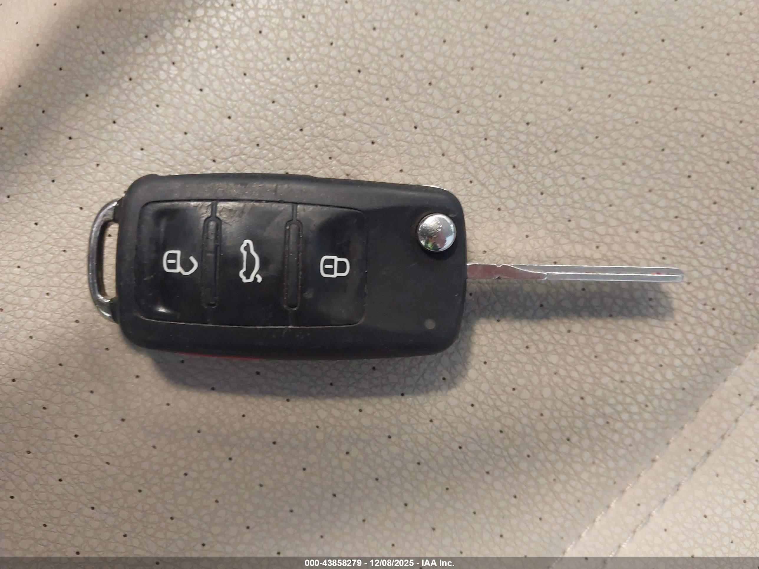 VOLKSWAGEN JETTA image 11