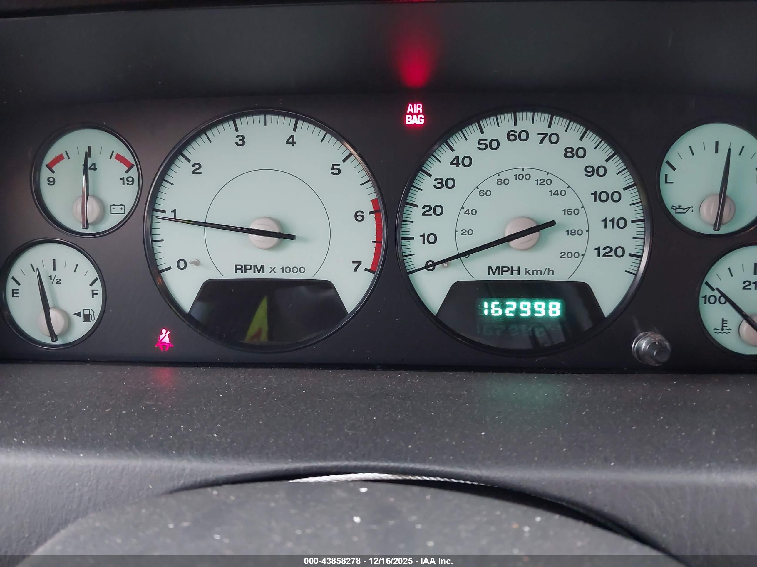 JEEP GRAND image 7