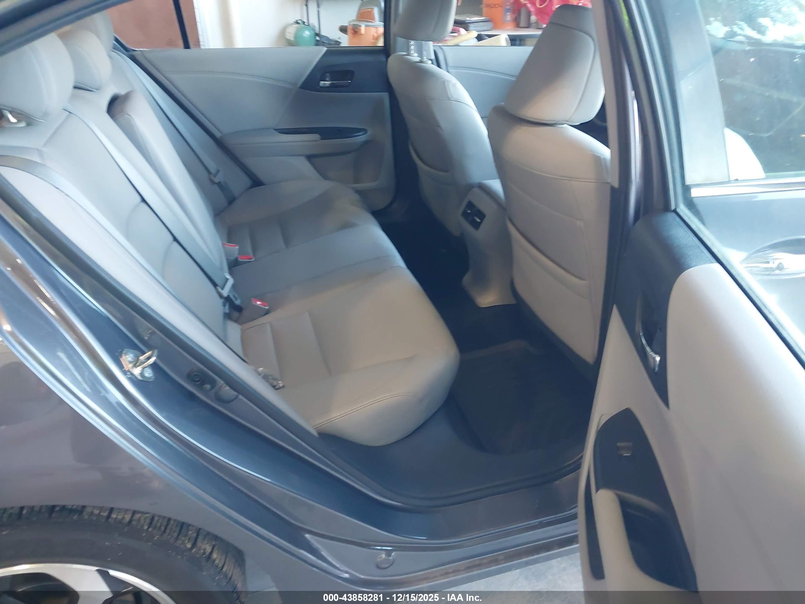 HONDA ACCORD image 8