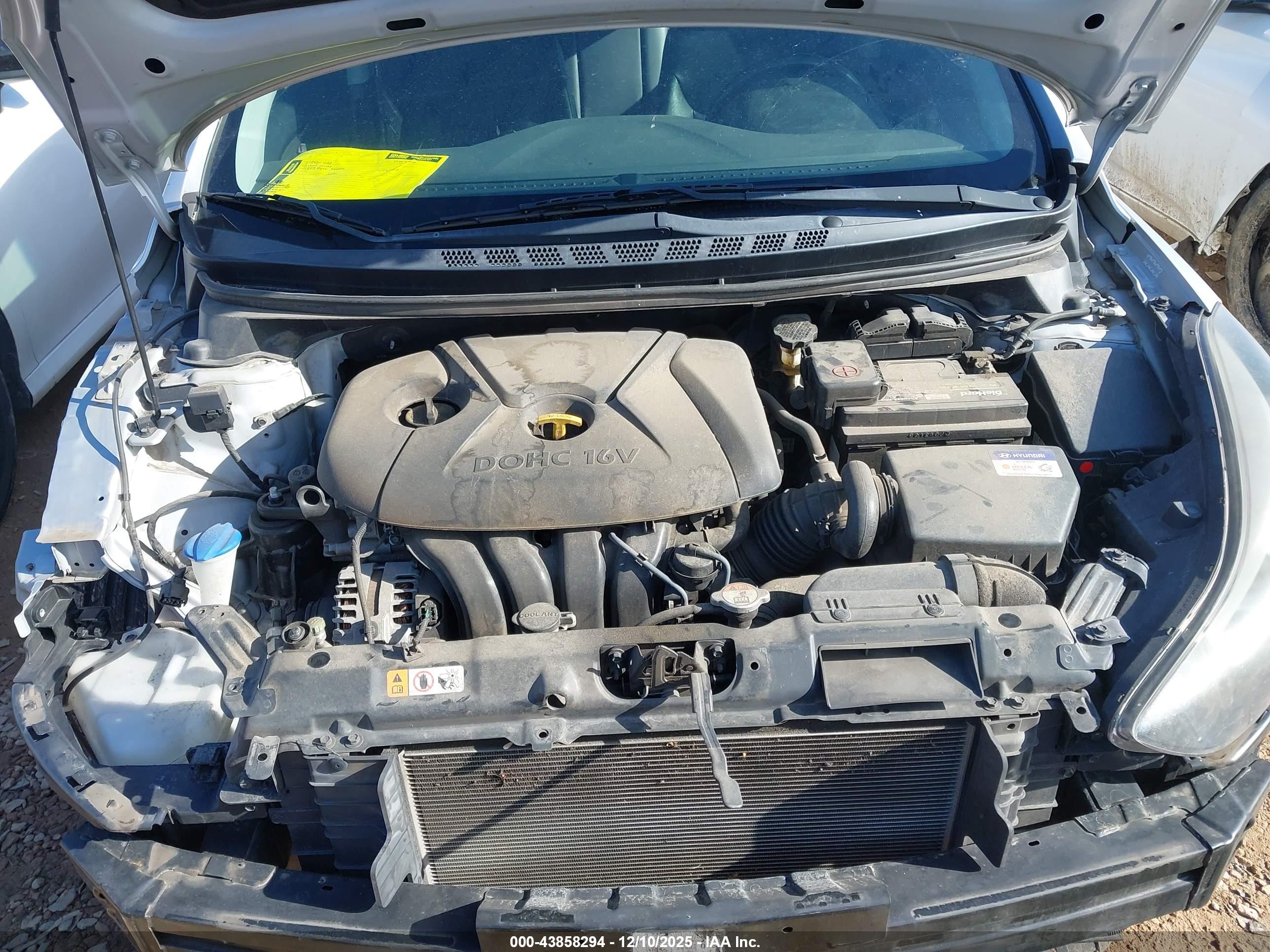 HYUNDAI ELANTRA image 10