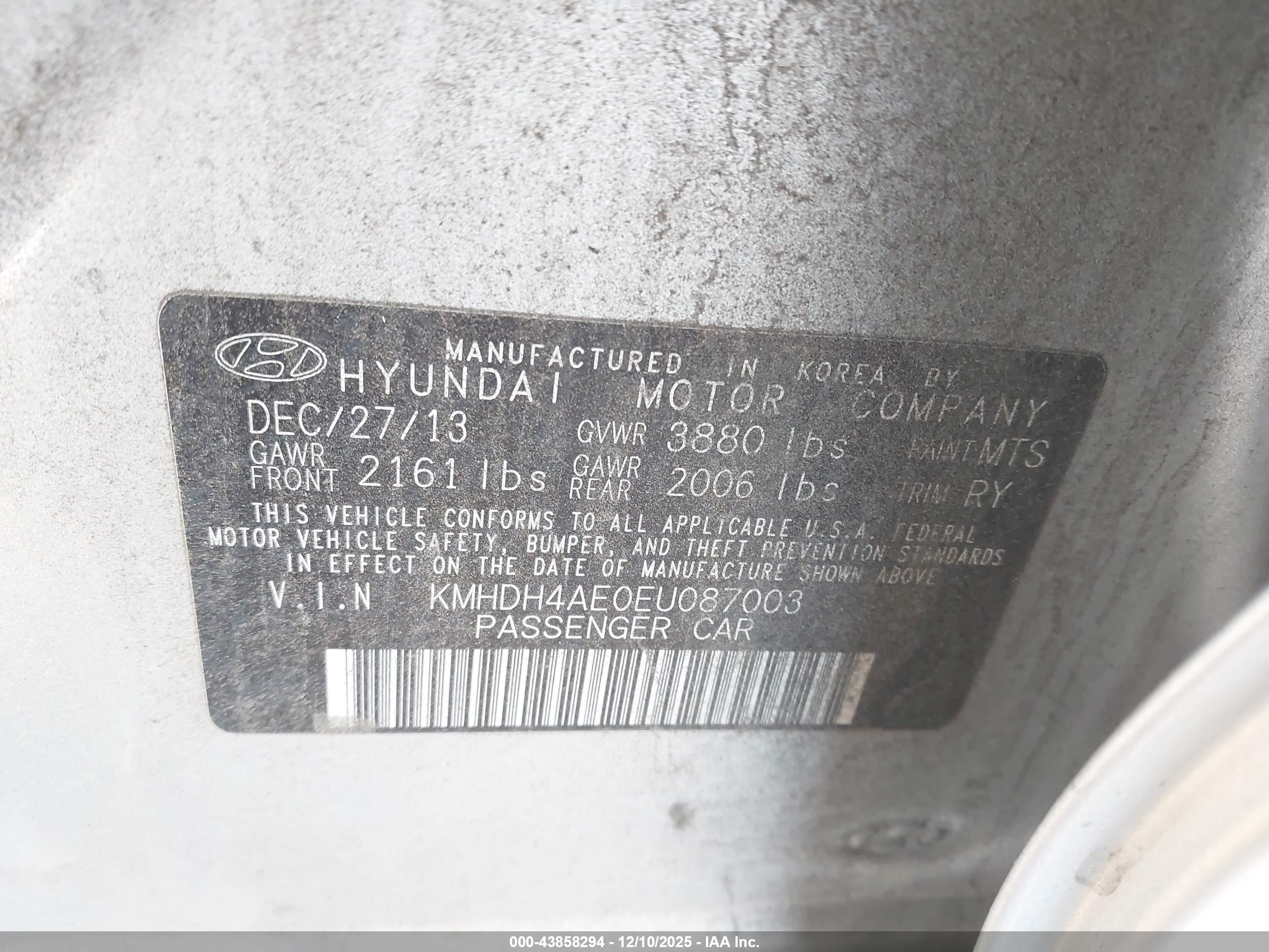 HYUNDAI ELANTRA image 9