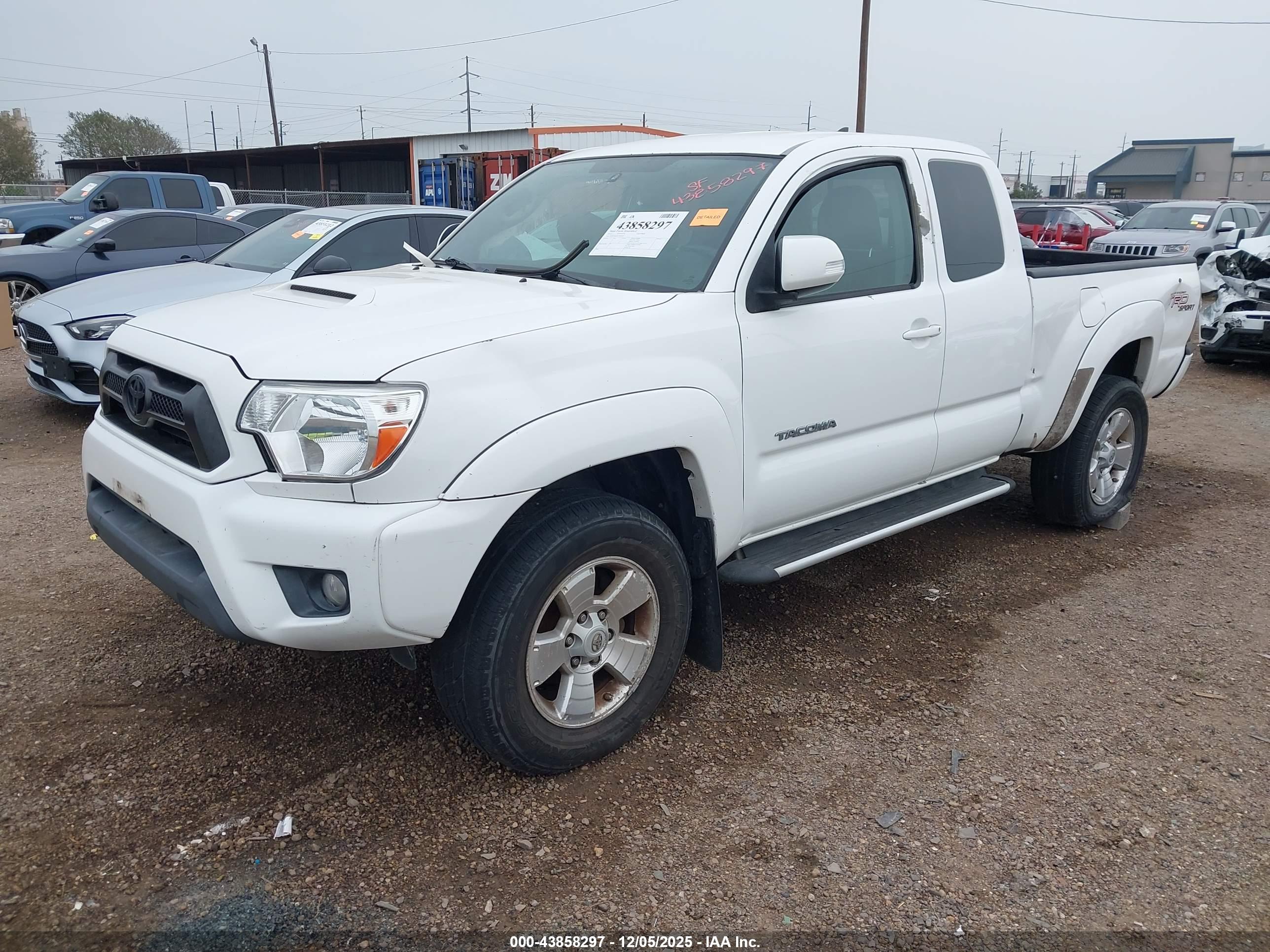 TOYOTA TACOMA image 2