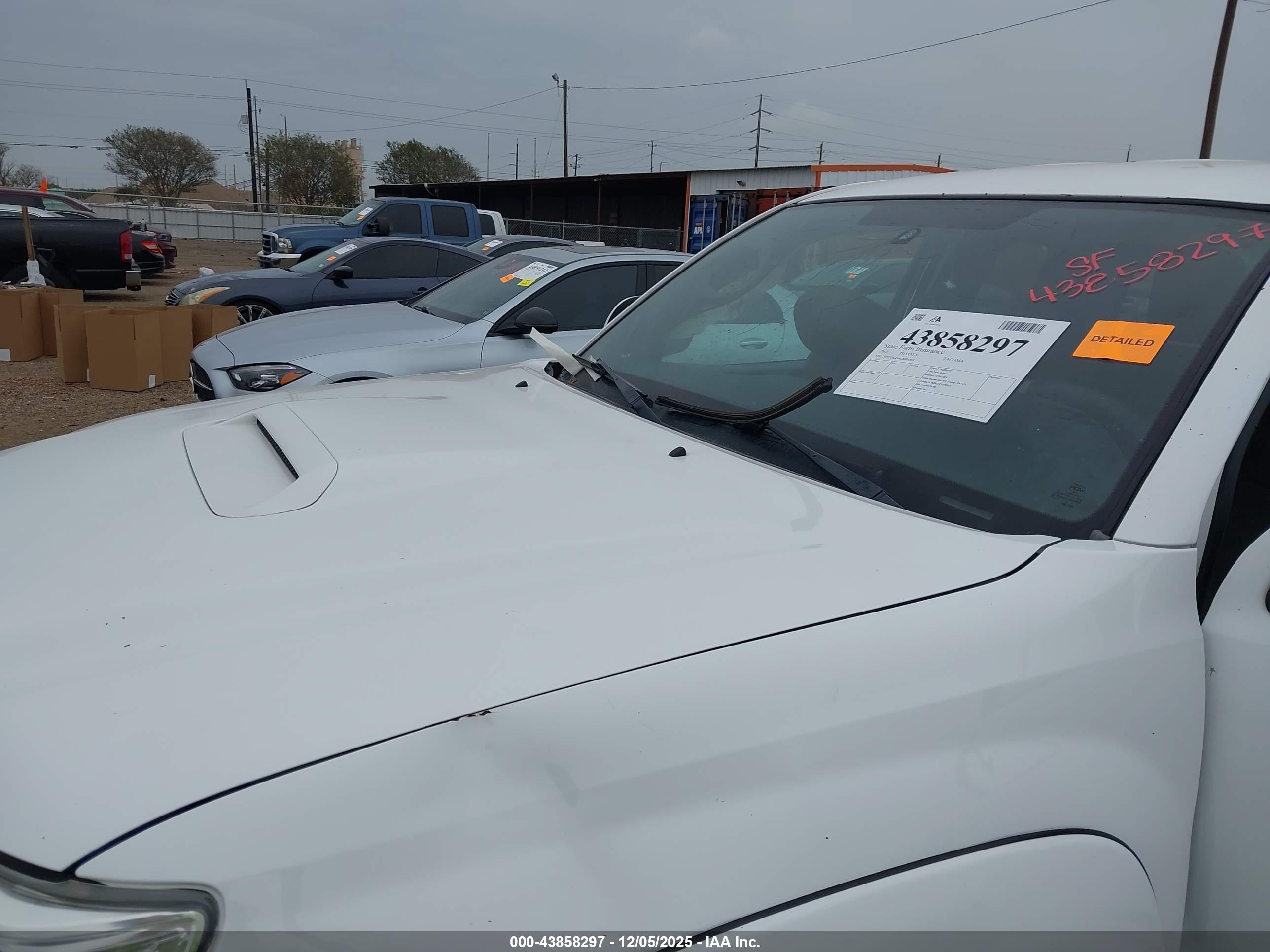 TOYOTA TACOMA image 6