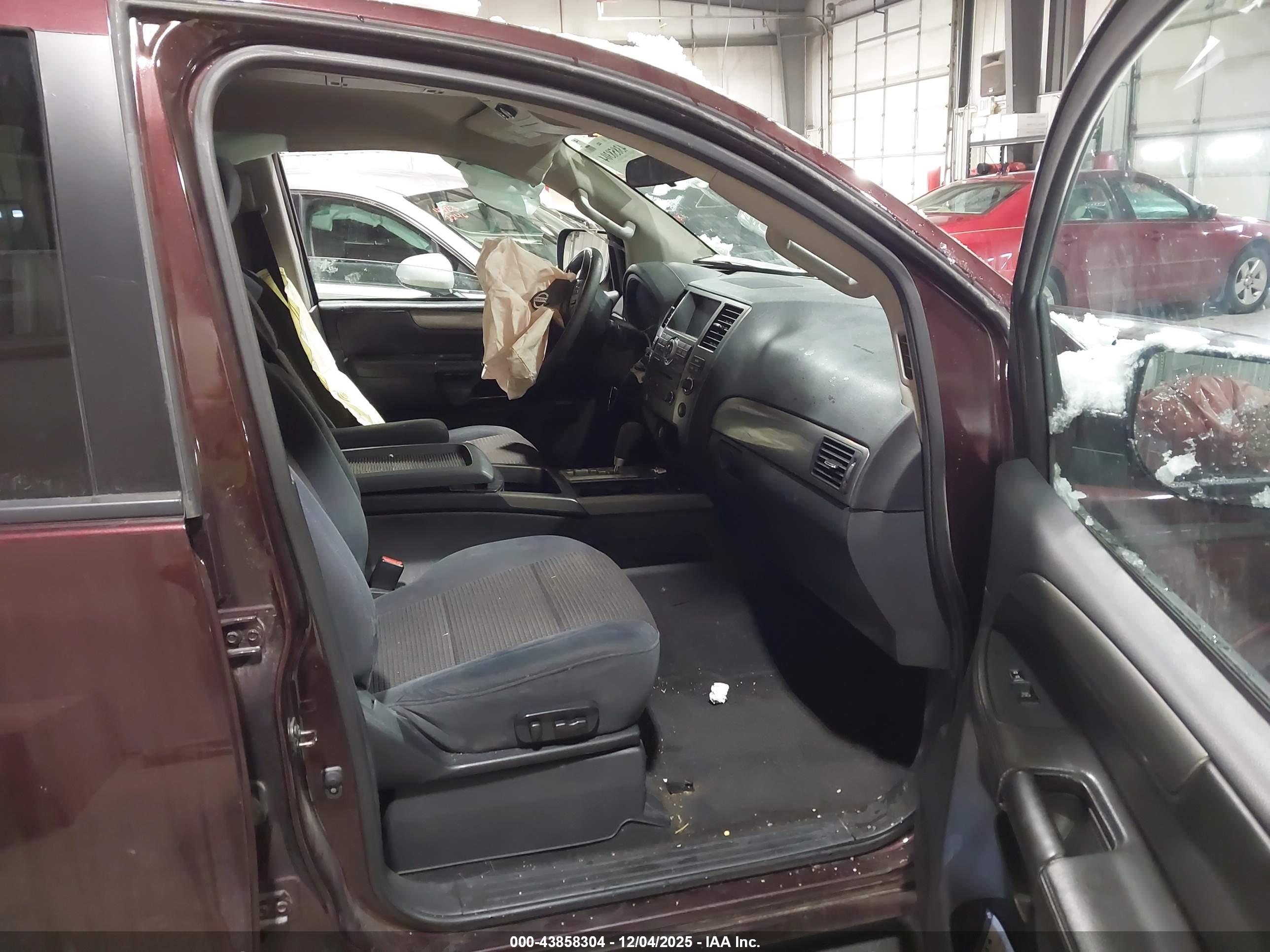 NISSAN ARMADA image 5