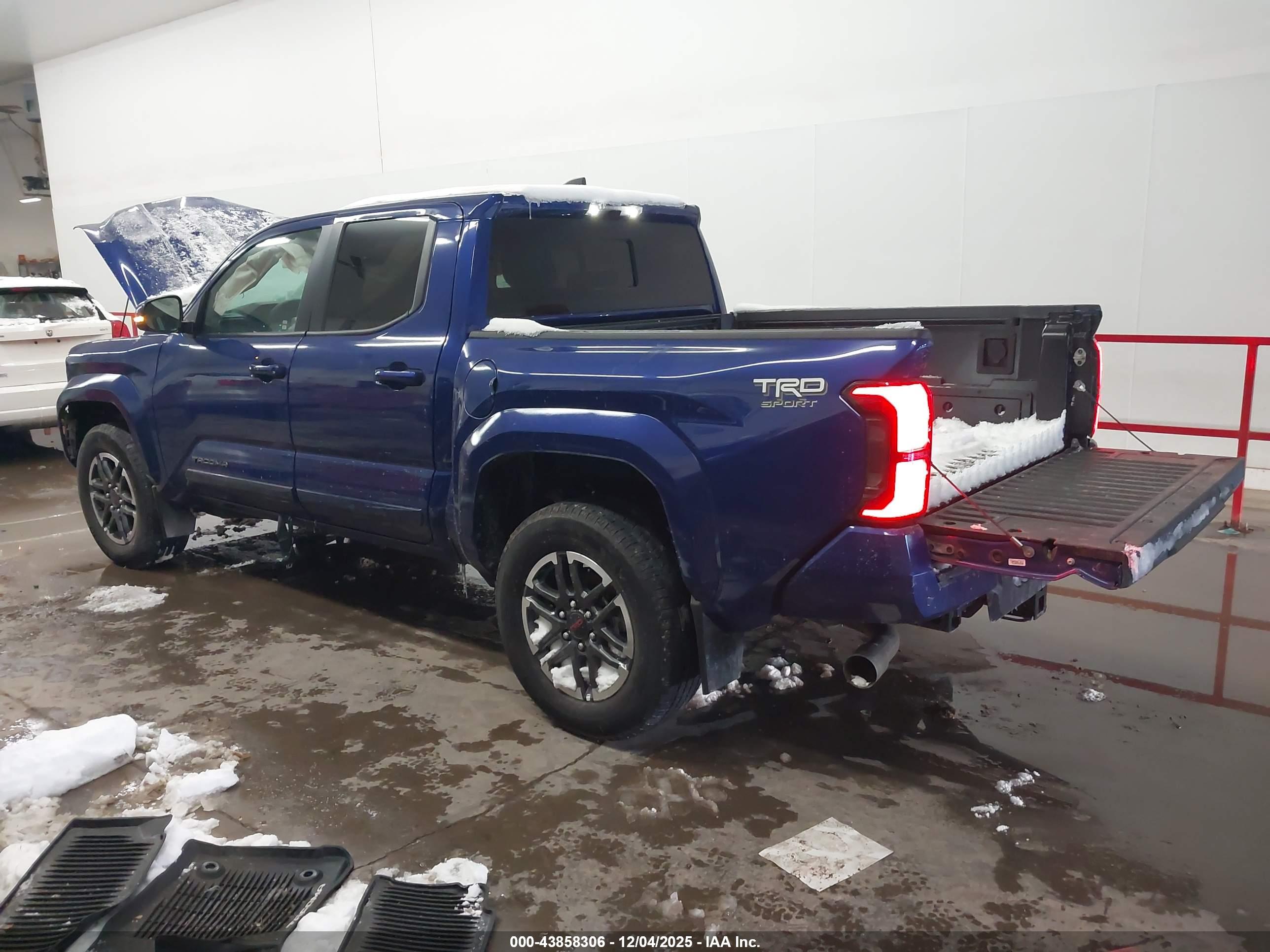 TOYOTA TACOMA image 3