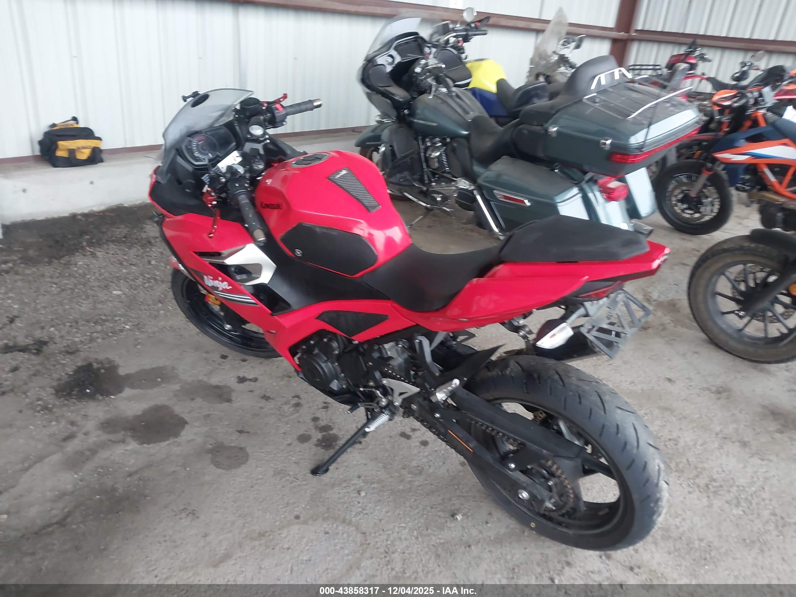 KAWASAKI EX400 image 3