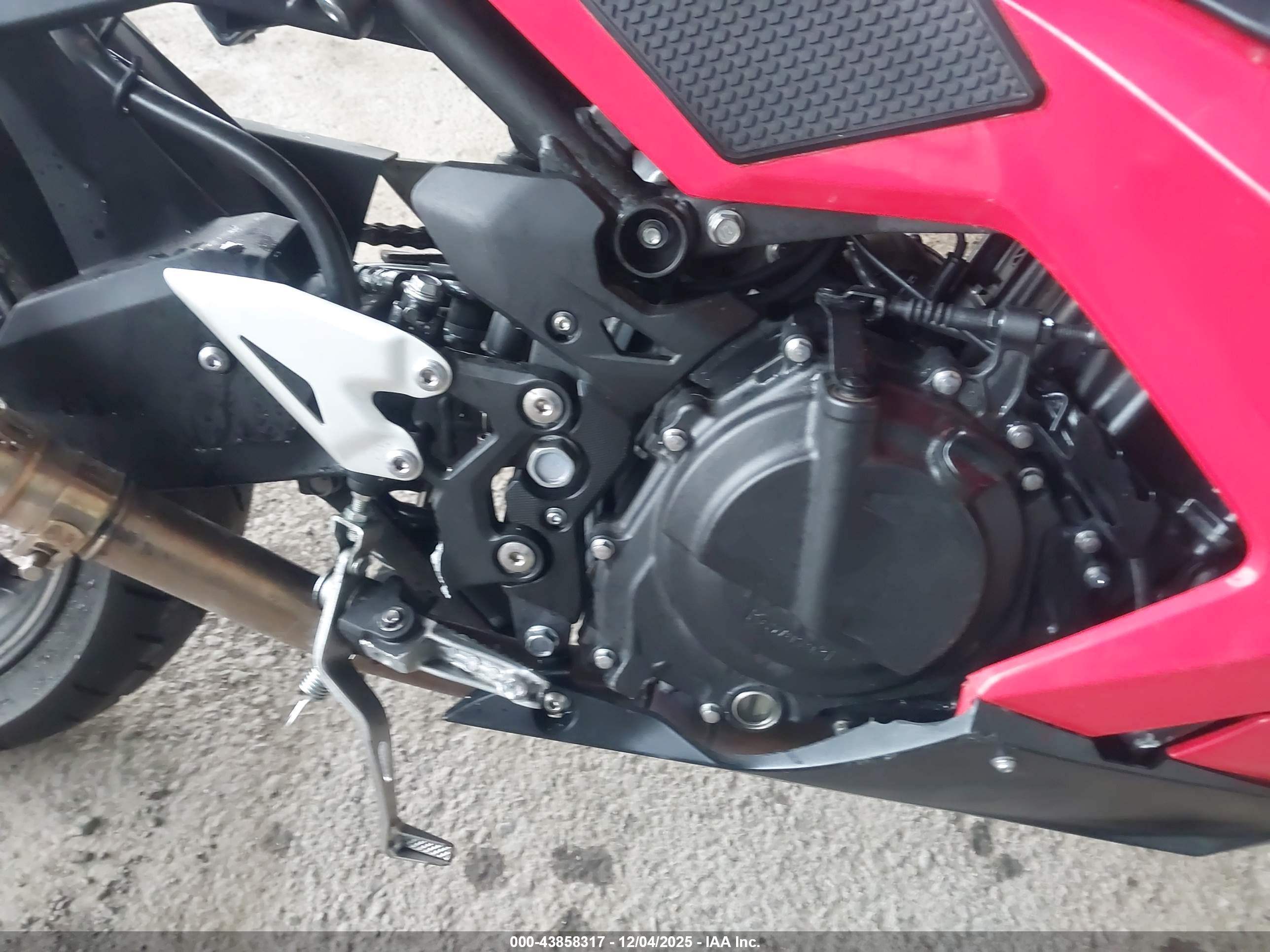 KAWASAKI EX400 image 8
