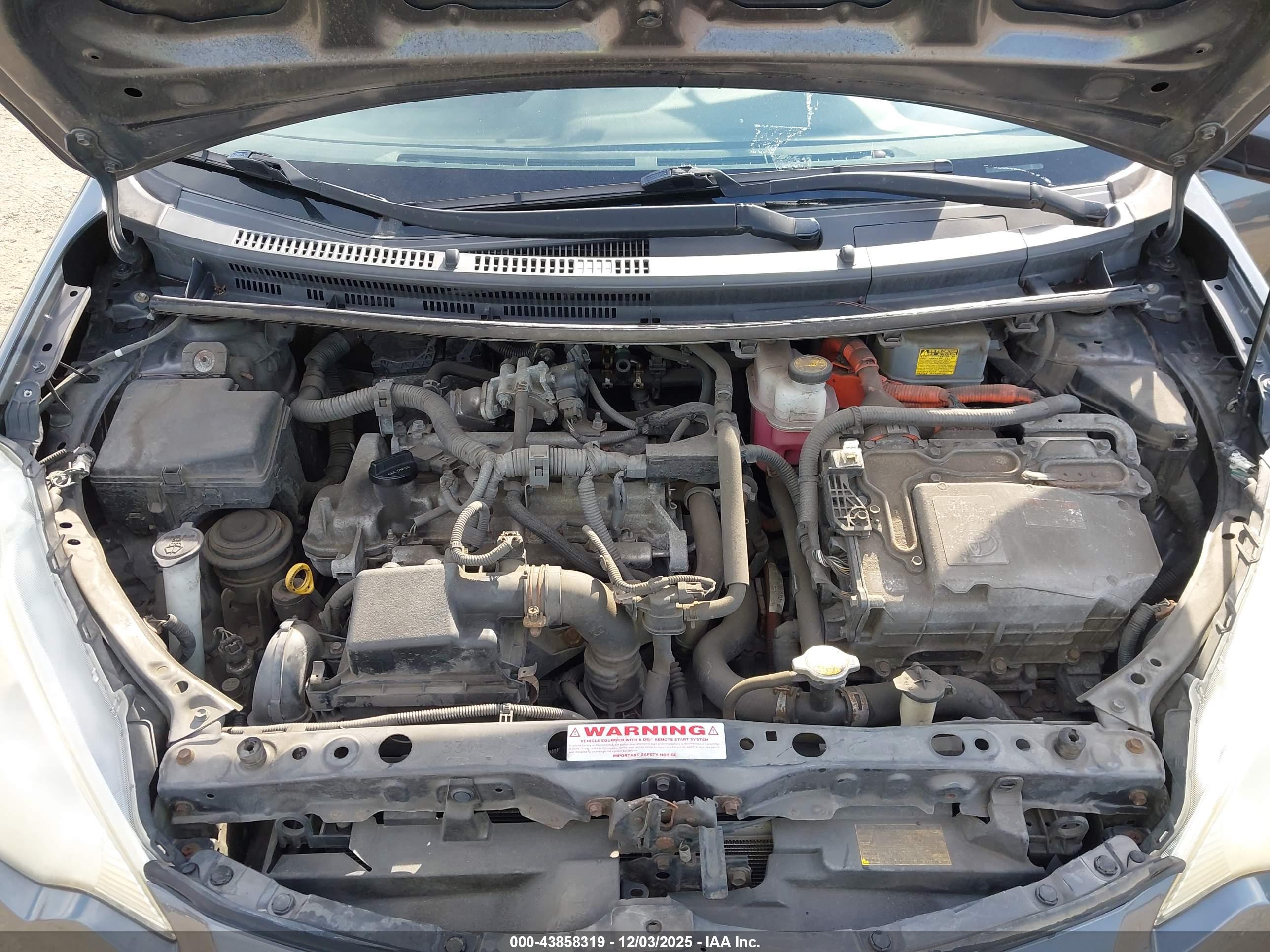 TOYOTA PRIUS image 10
