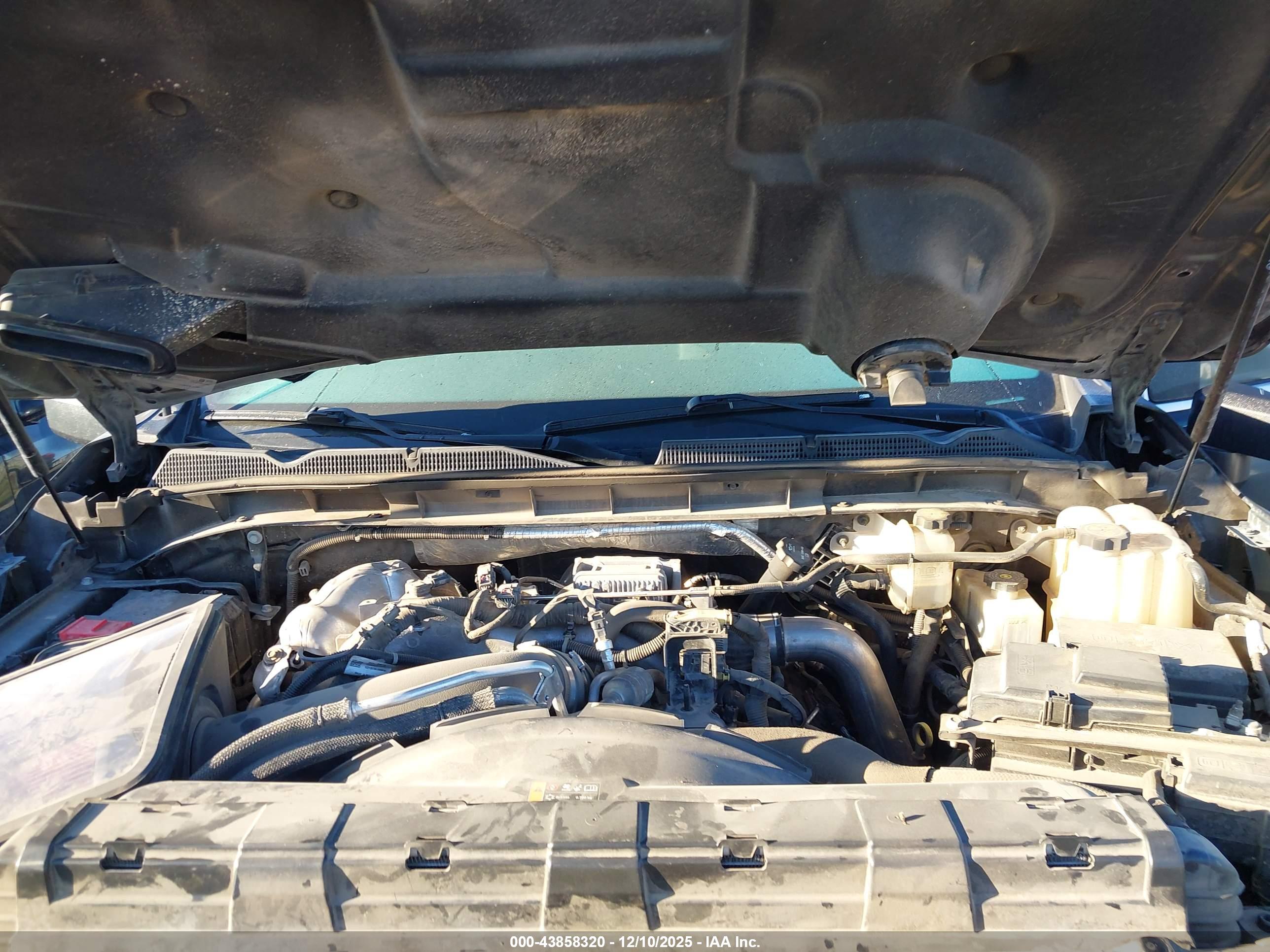 GMC SIERRA image 10