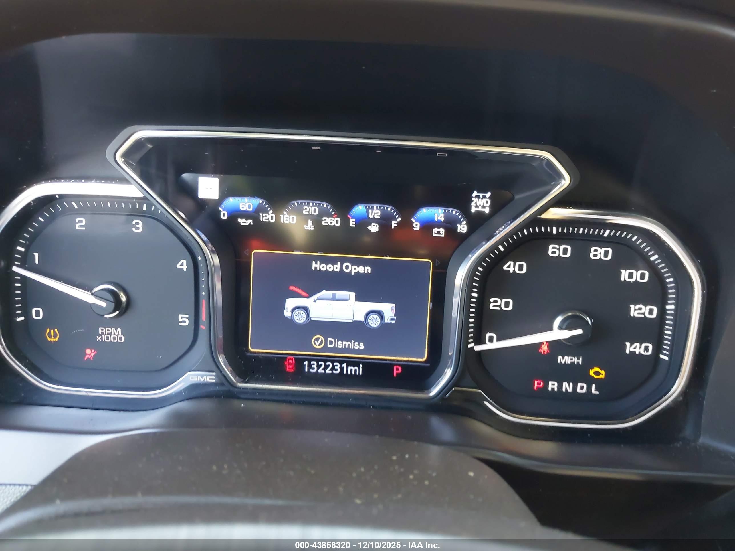 GMC SIERRA image 6