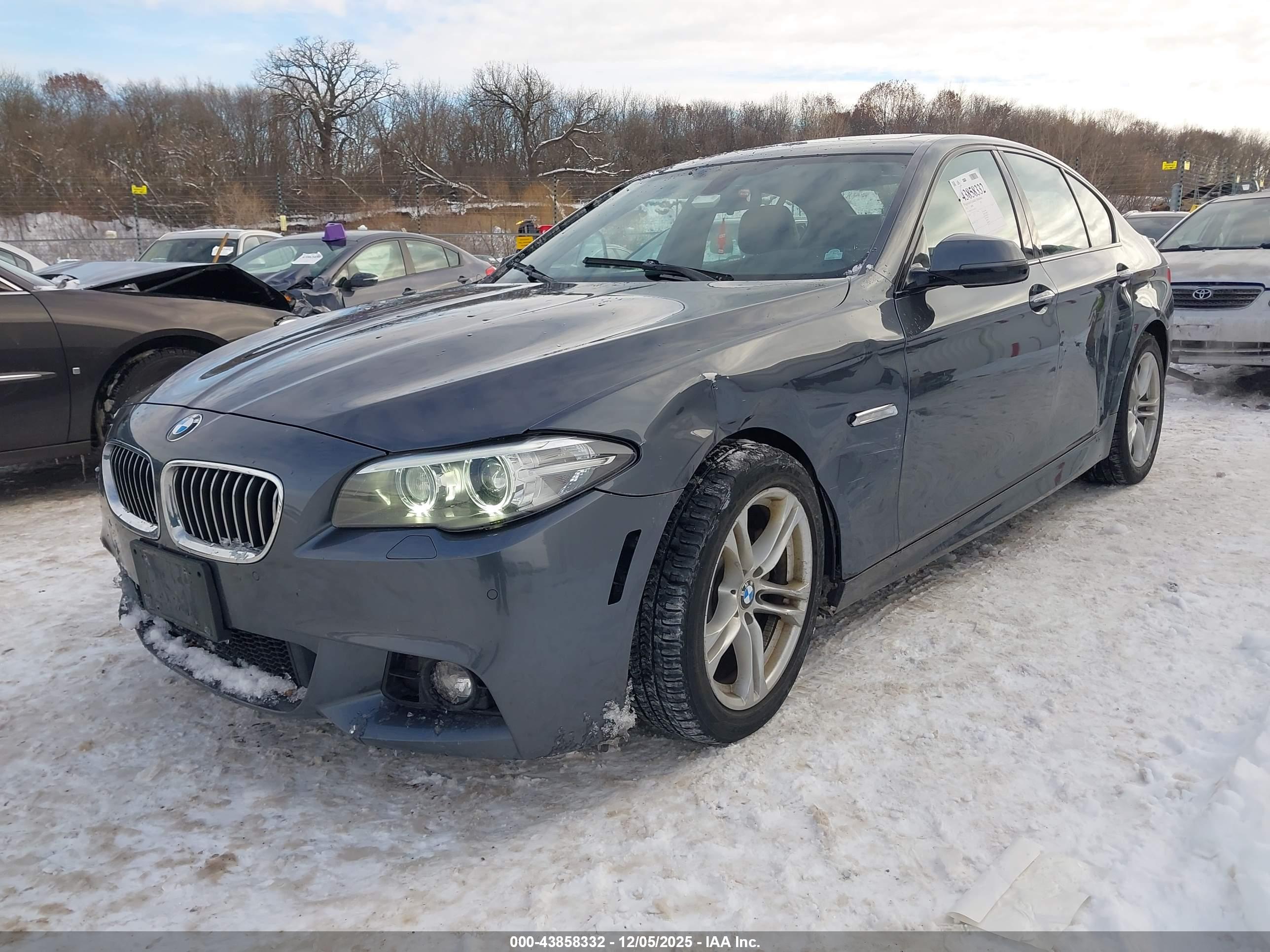 BMW 528I image 2