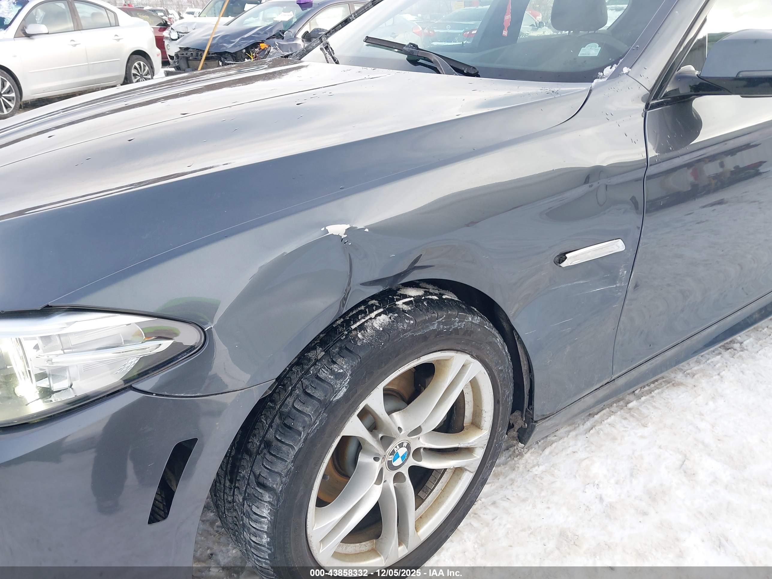 BMW 528I image 6