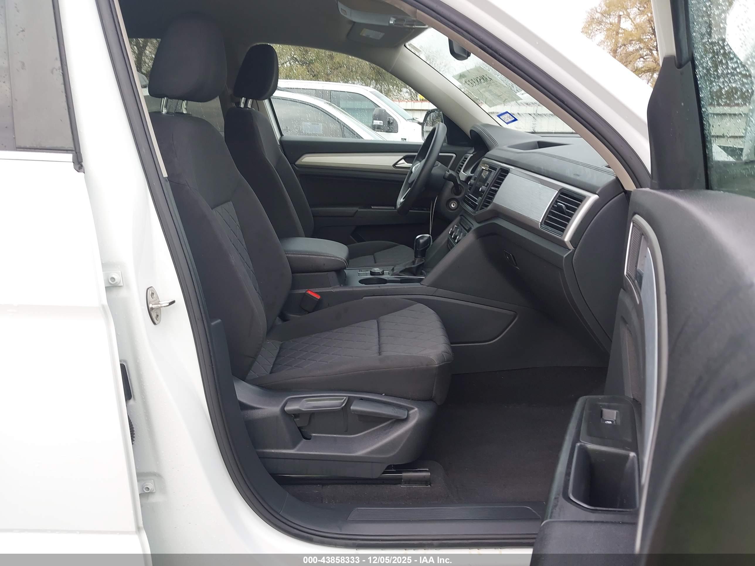 VOLKSWAGEN ATLAS image 5