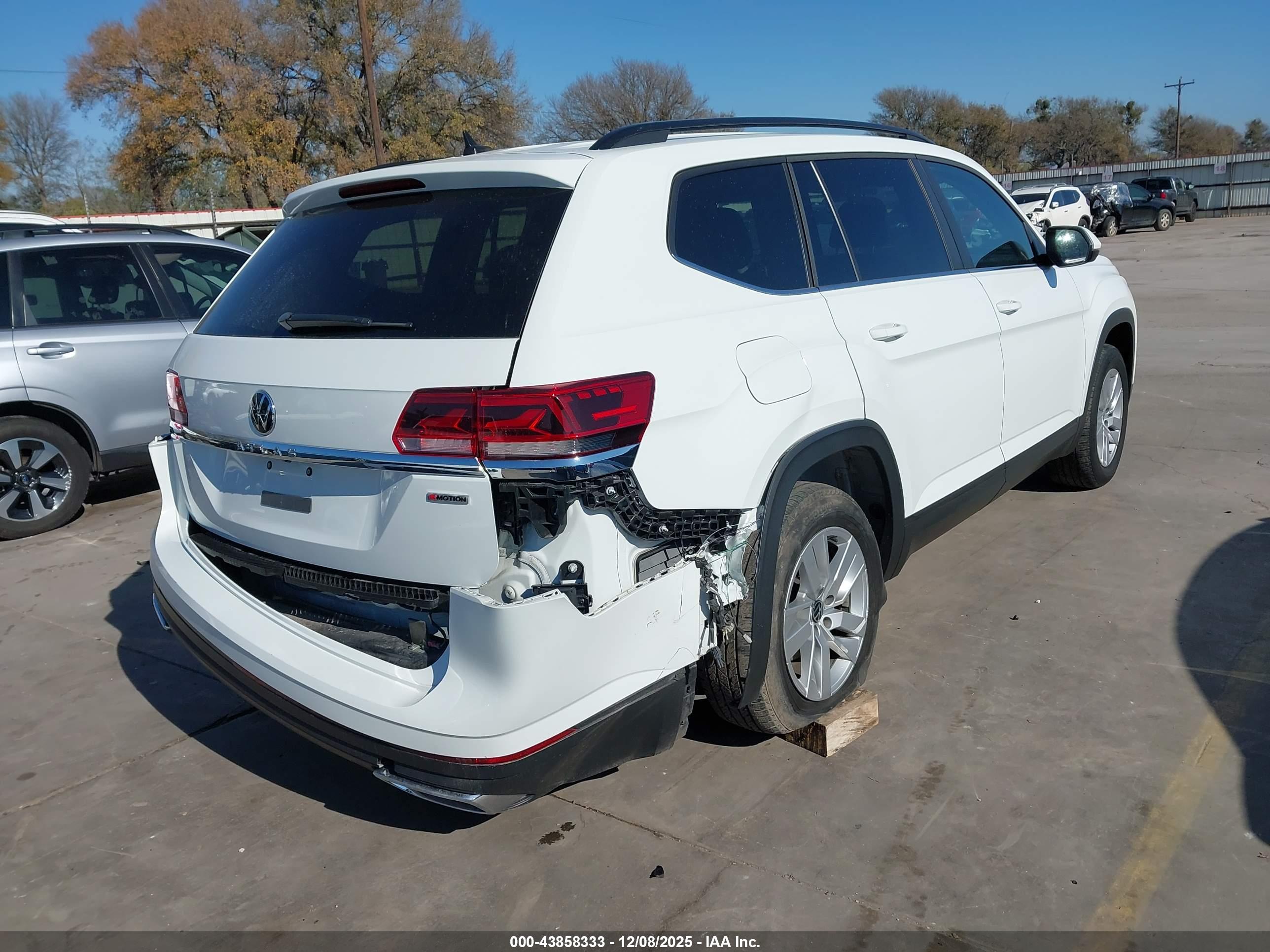 VOLKSWAGEN ATLAS image 6