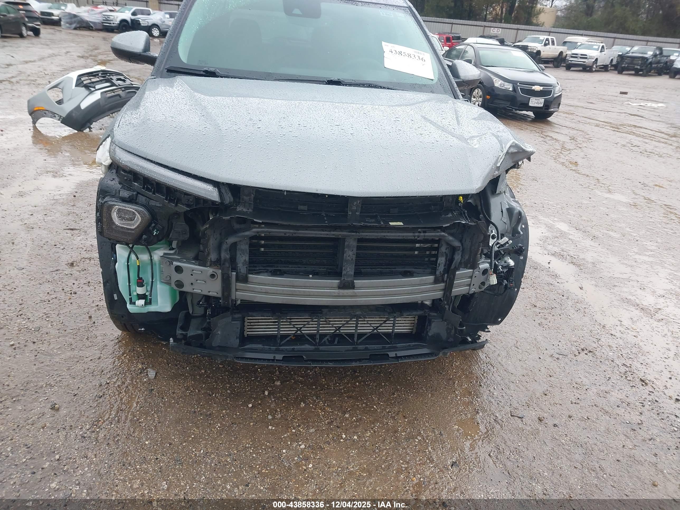 CHEVROLET TRAILBLAZER image 6