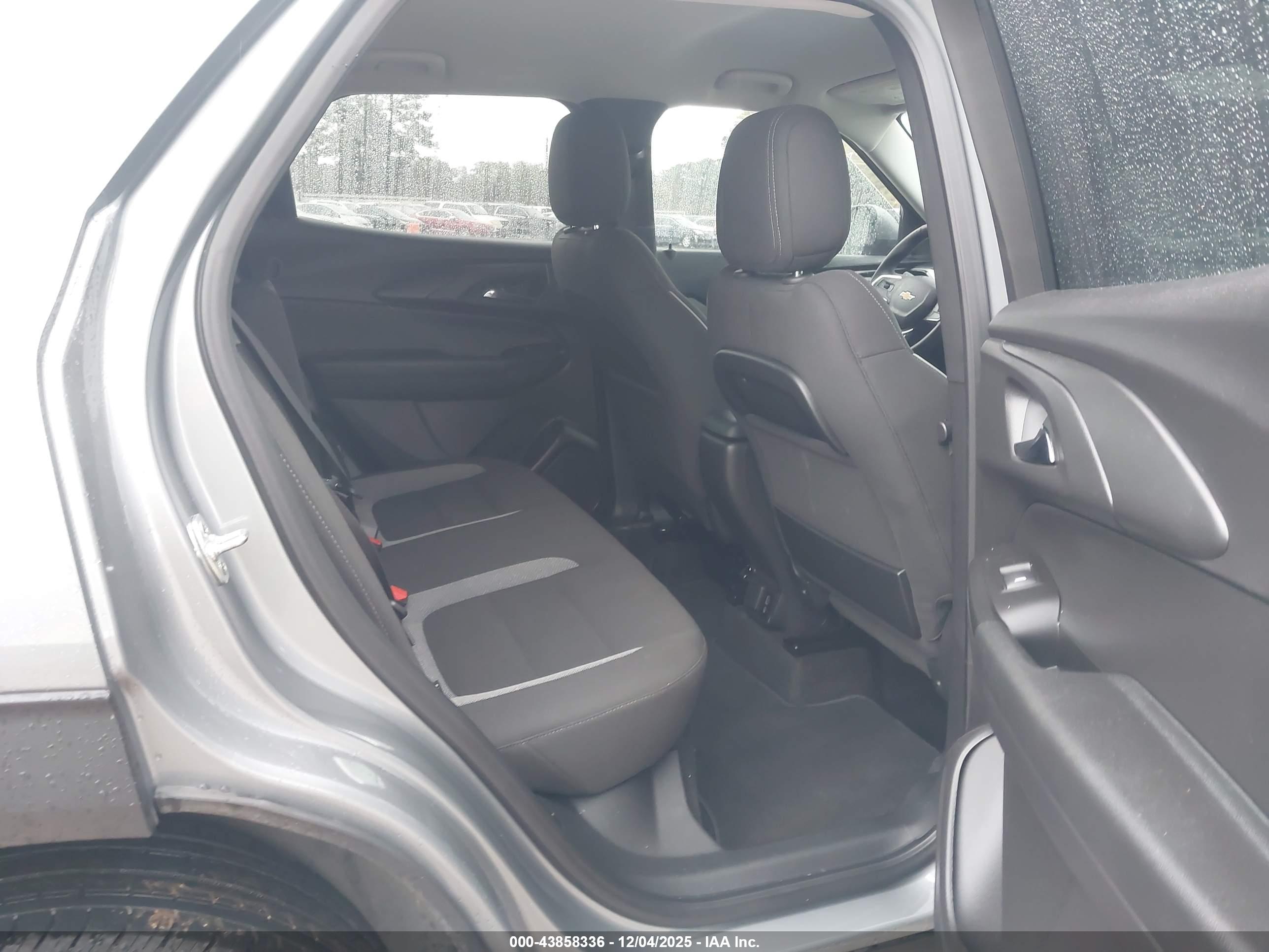 CHEVROLET TRAILBLAZER image 8