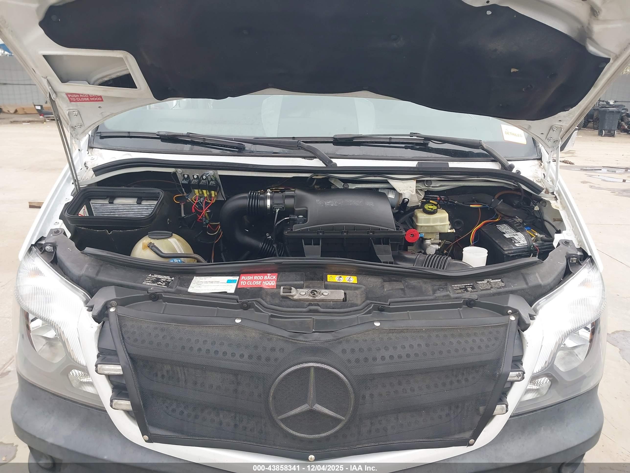 MERCEDES-BENZ SPRINTER image 10