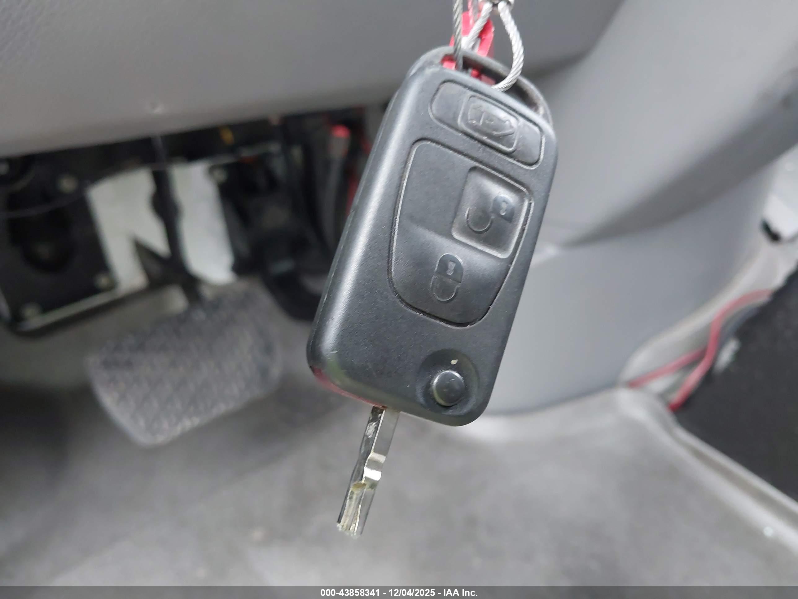 MERCEDES-BENZ SPRINTER image 11