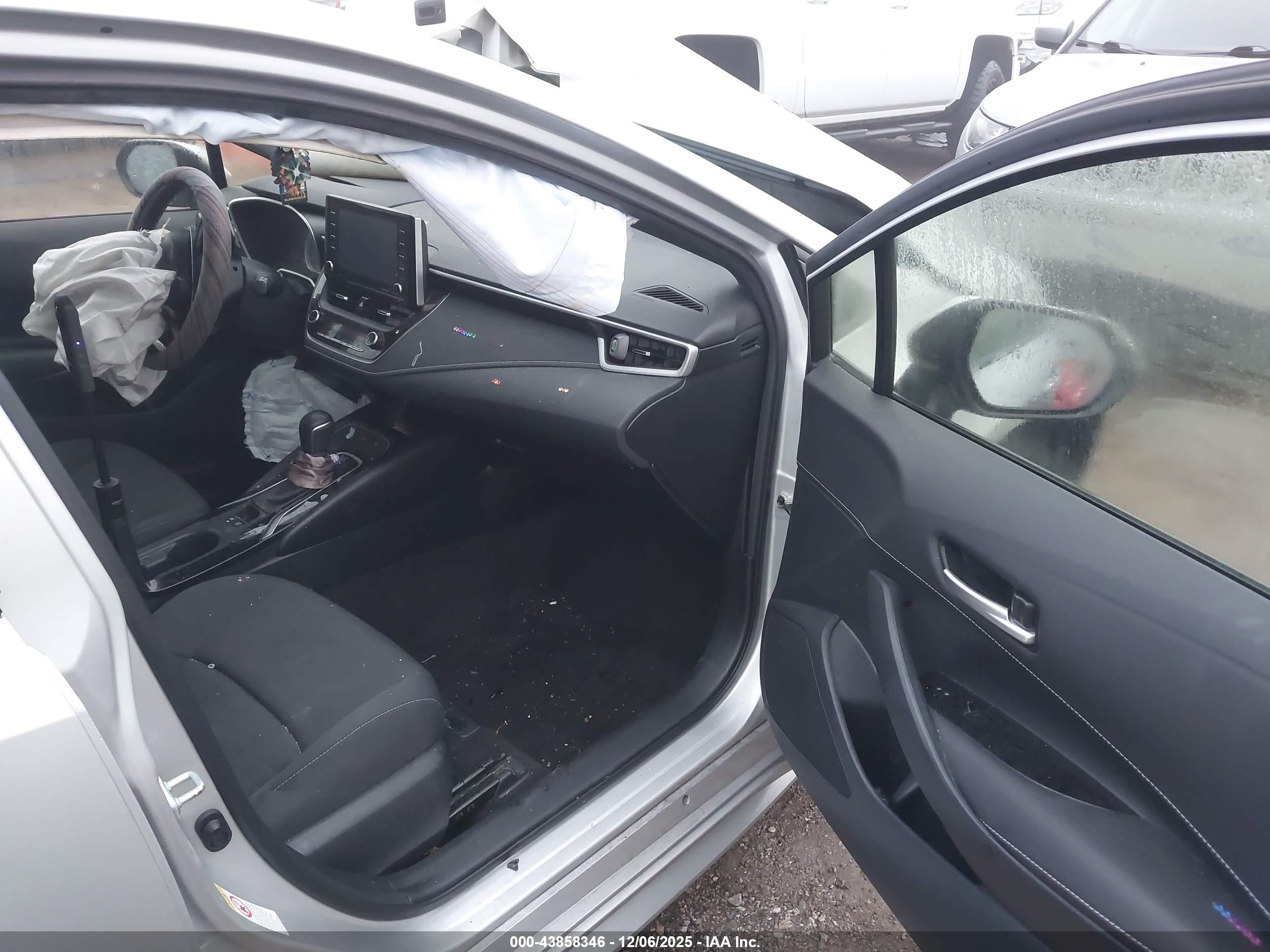 TOYOTA COROLLA image 5