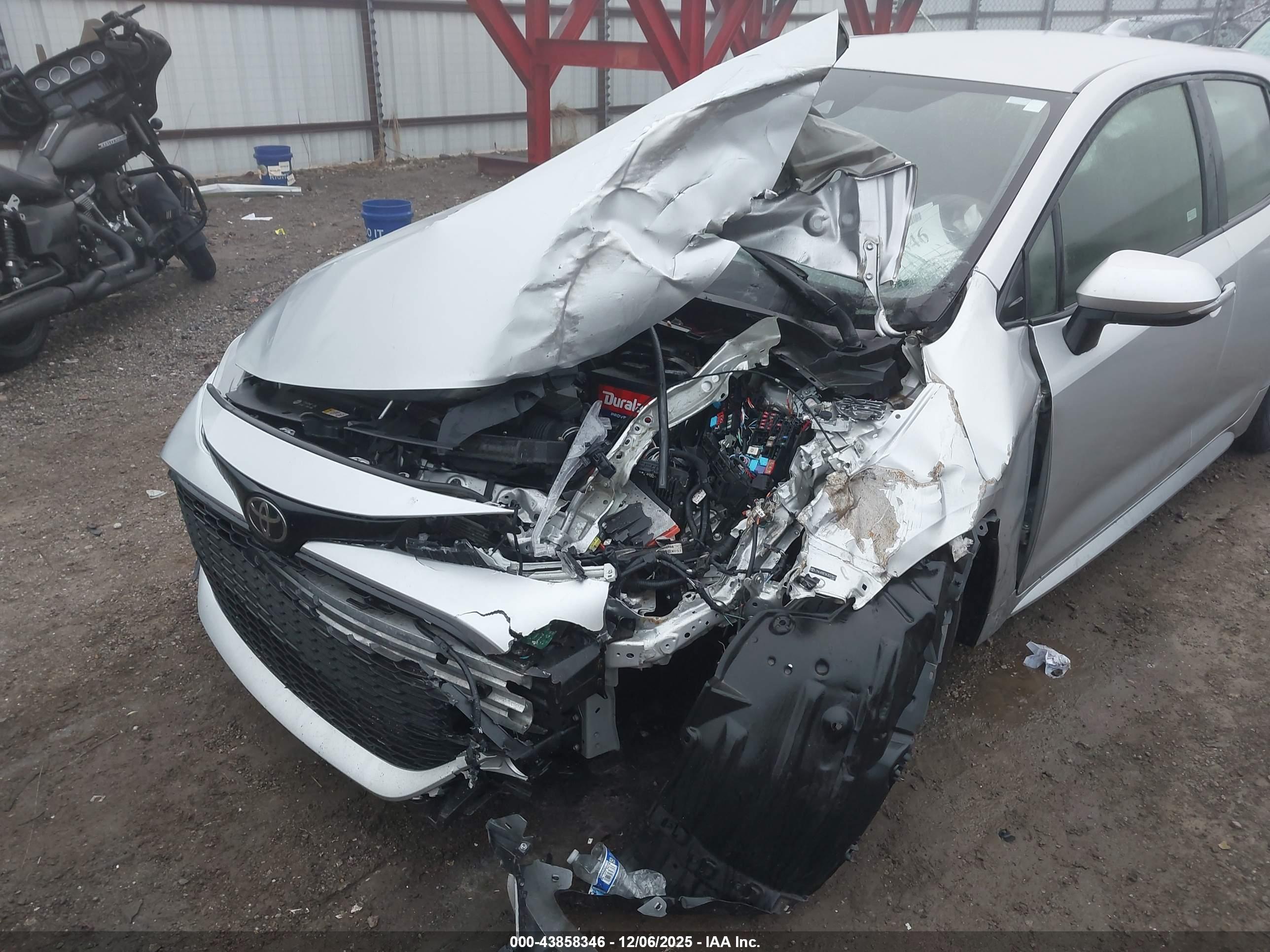 TOYOTA COROLLA image 6