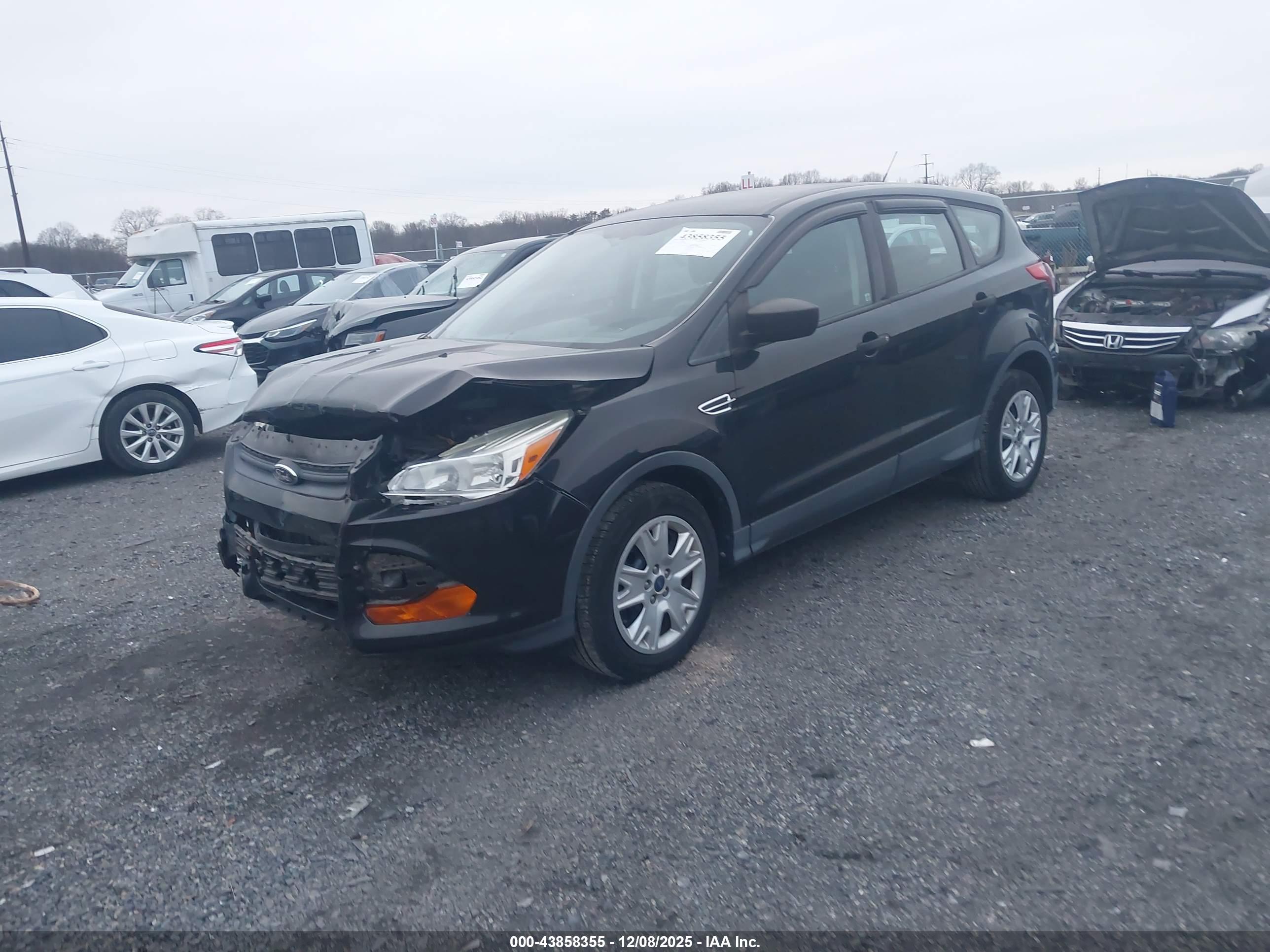 FORD ESCAPE image 2