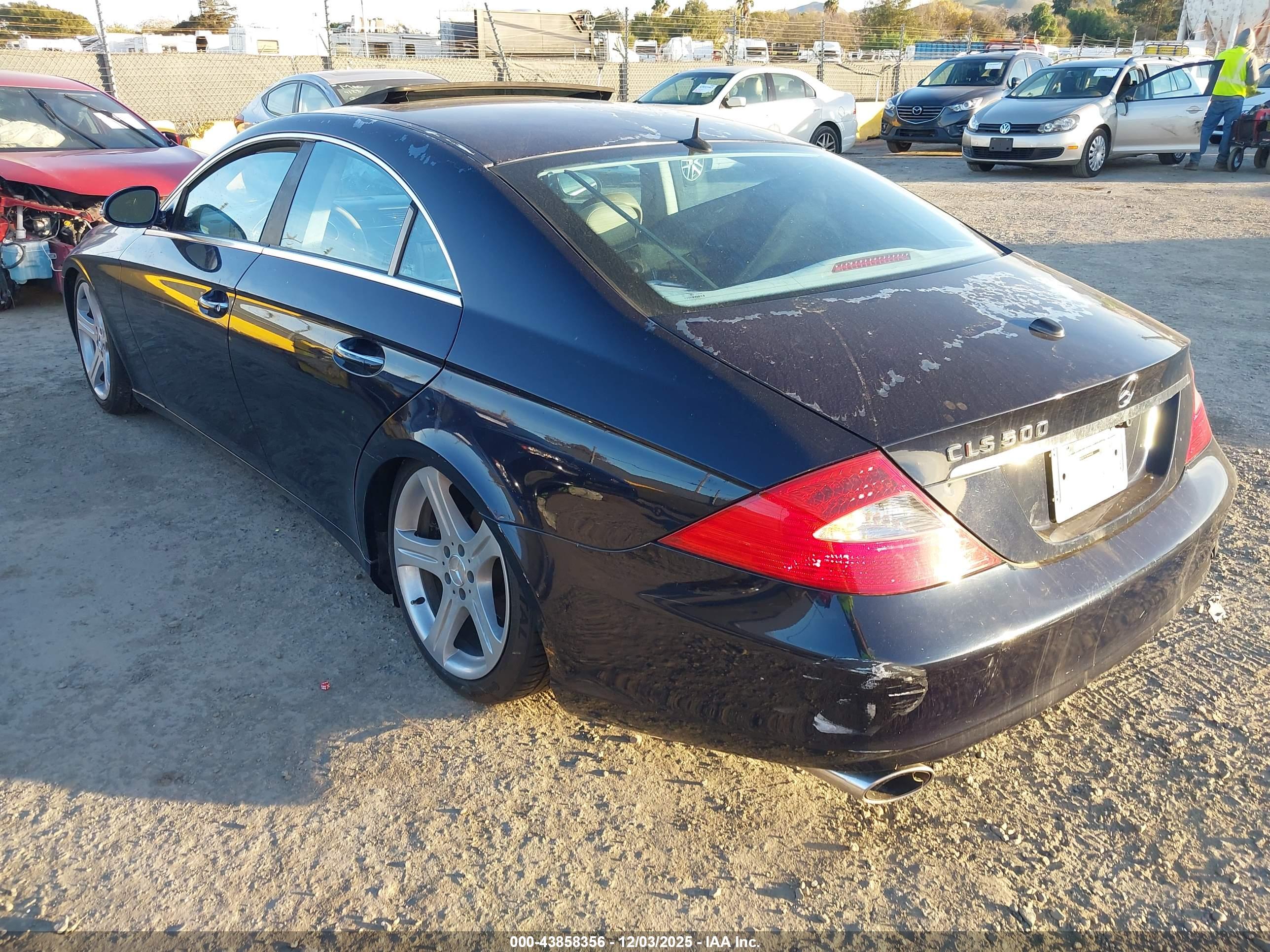 MERCEDES-BENZ CLS image 3