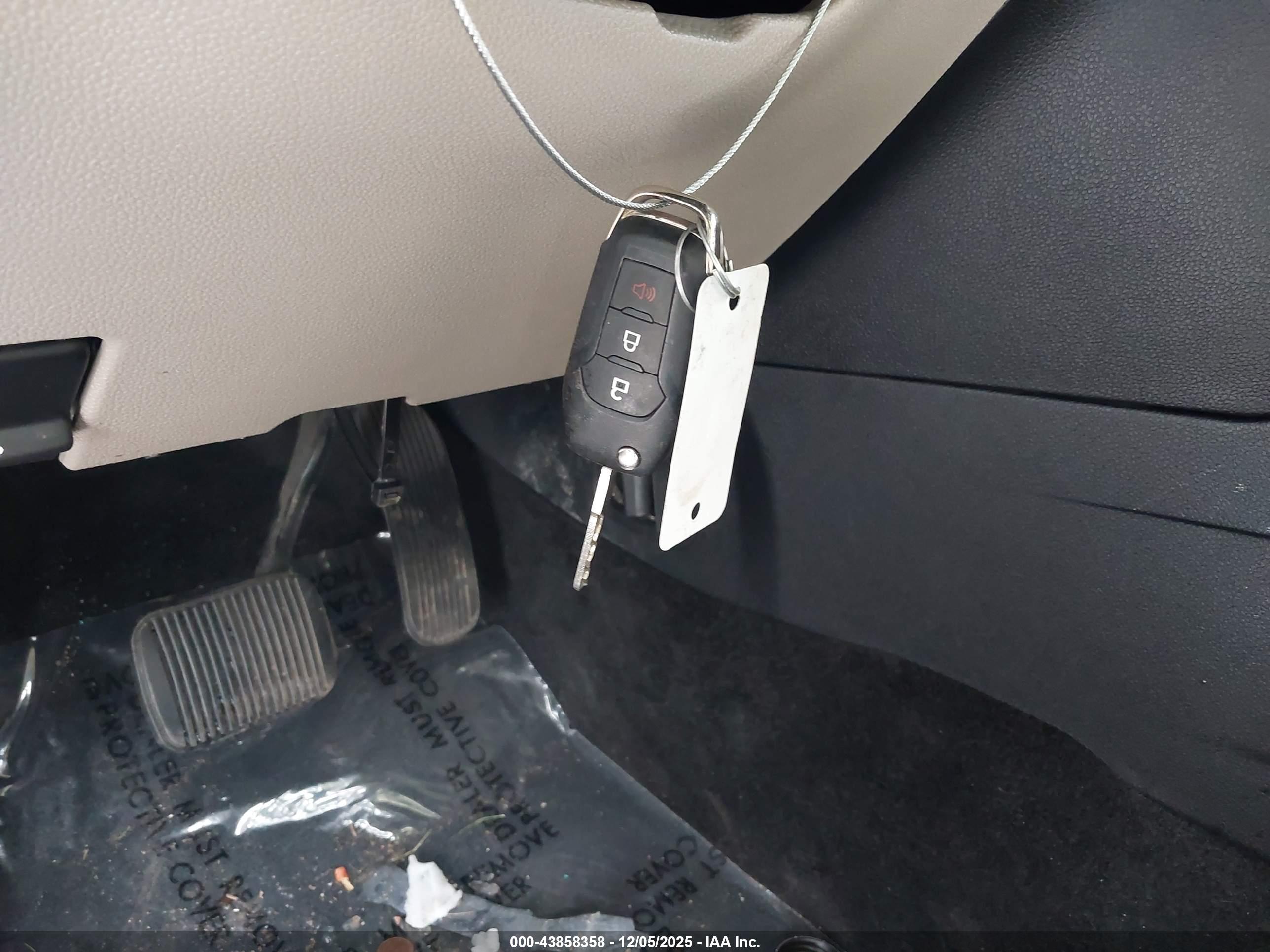 FORD EXPLORER image 11