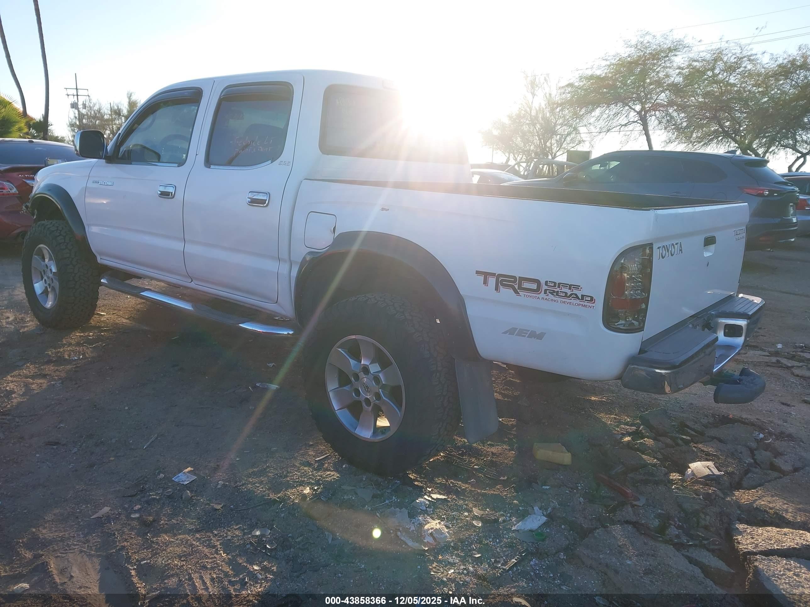 TOYOTA TACOMA image 3