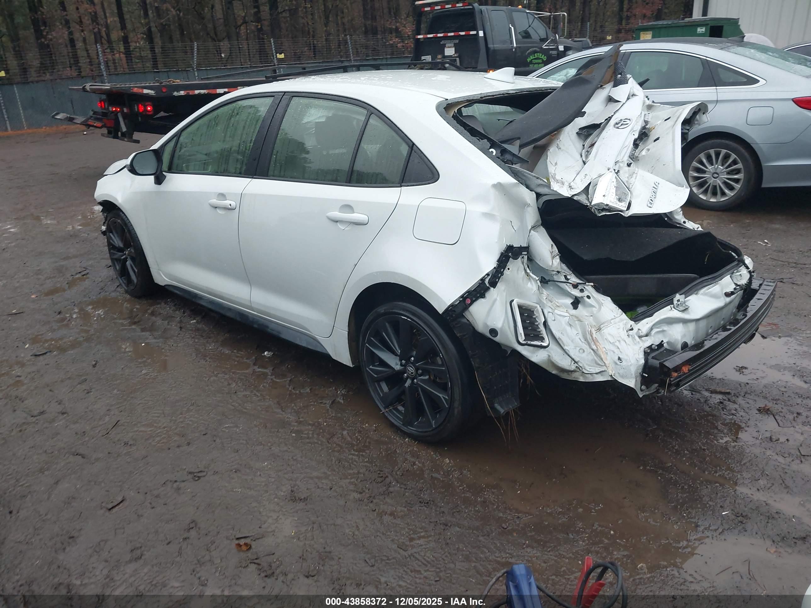TOYOTA COROLLA image 3