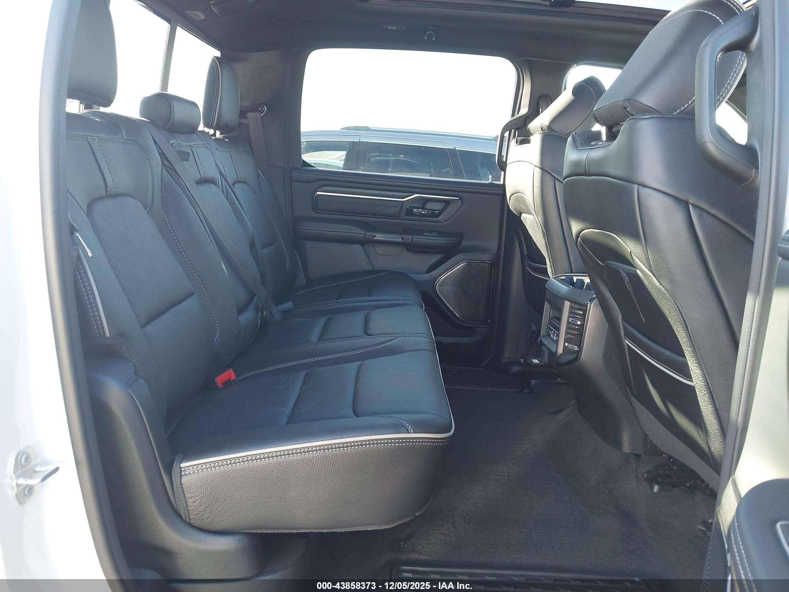 RAM 1500 image 8