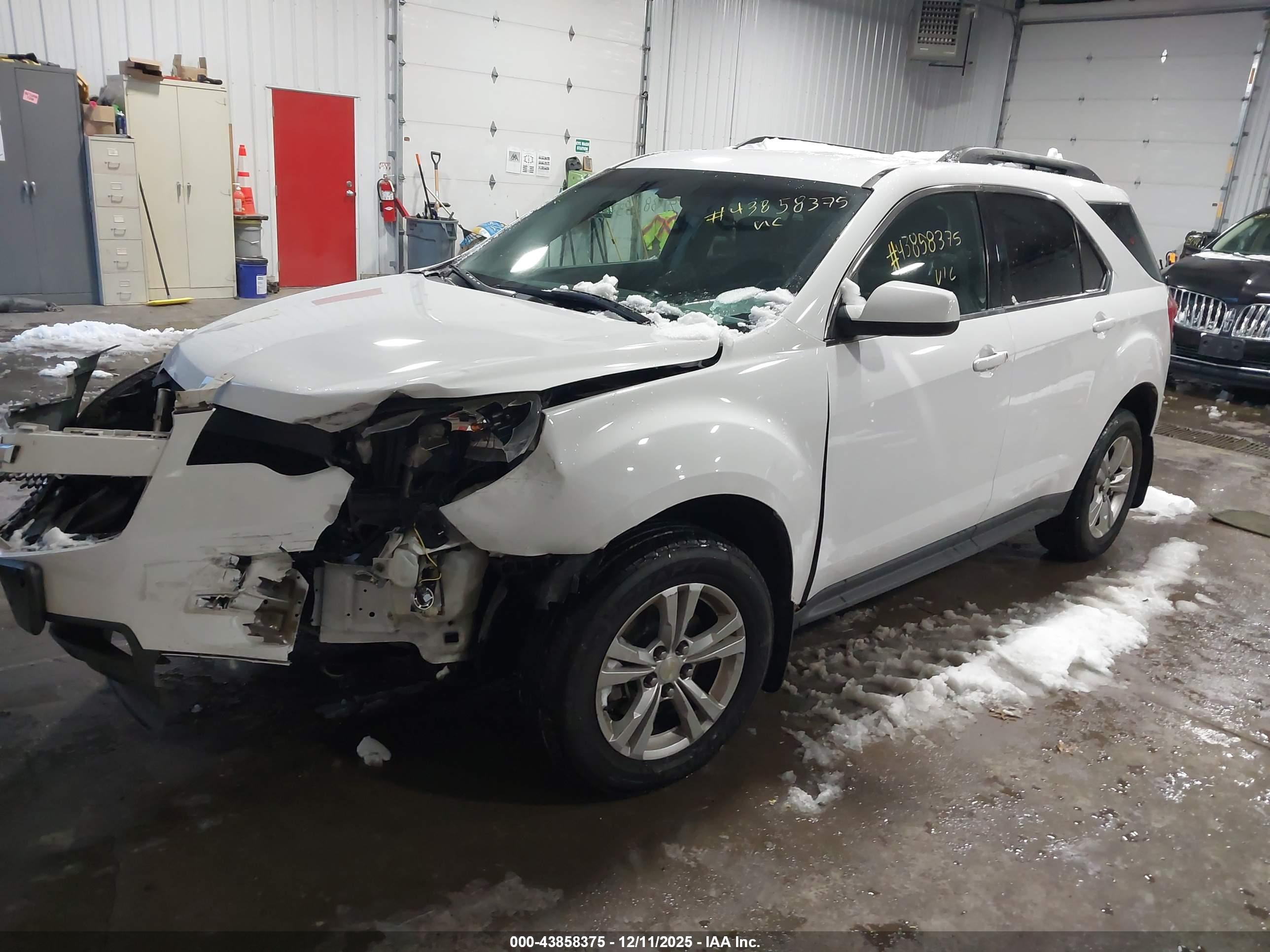 CHEVROLET EQUINOX image 2