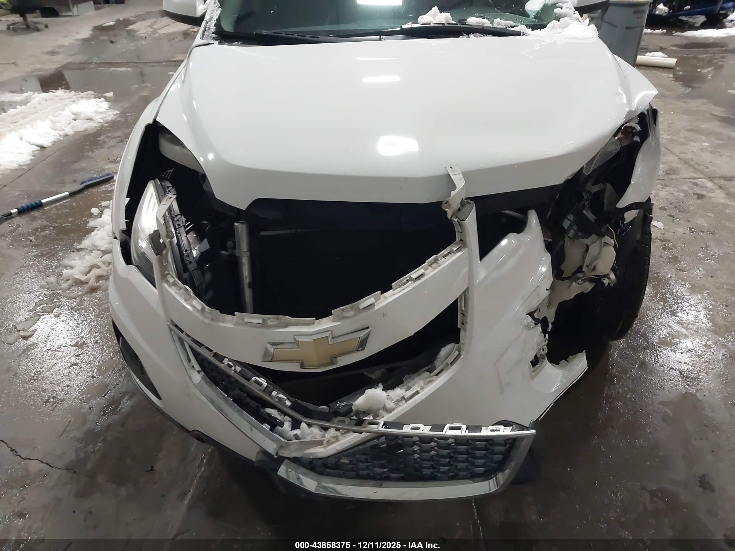CHEVROLET EQUINOX image 6