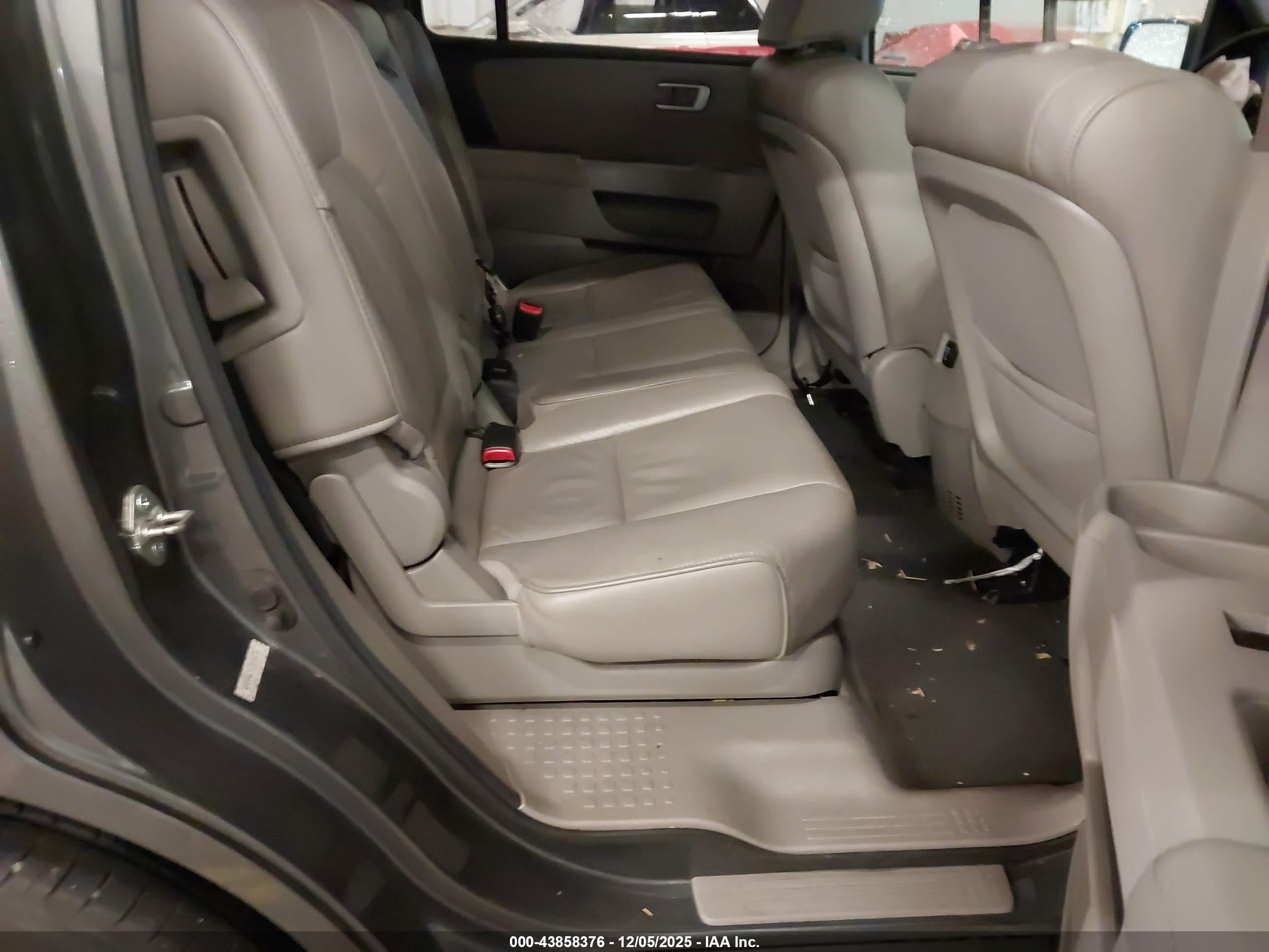 HONDA PILOT image 8
