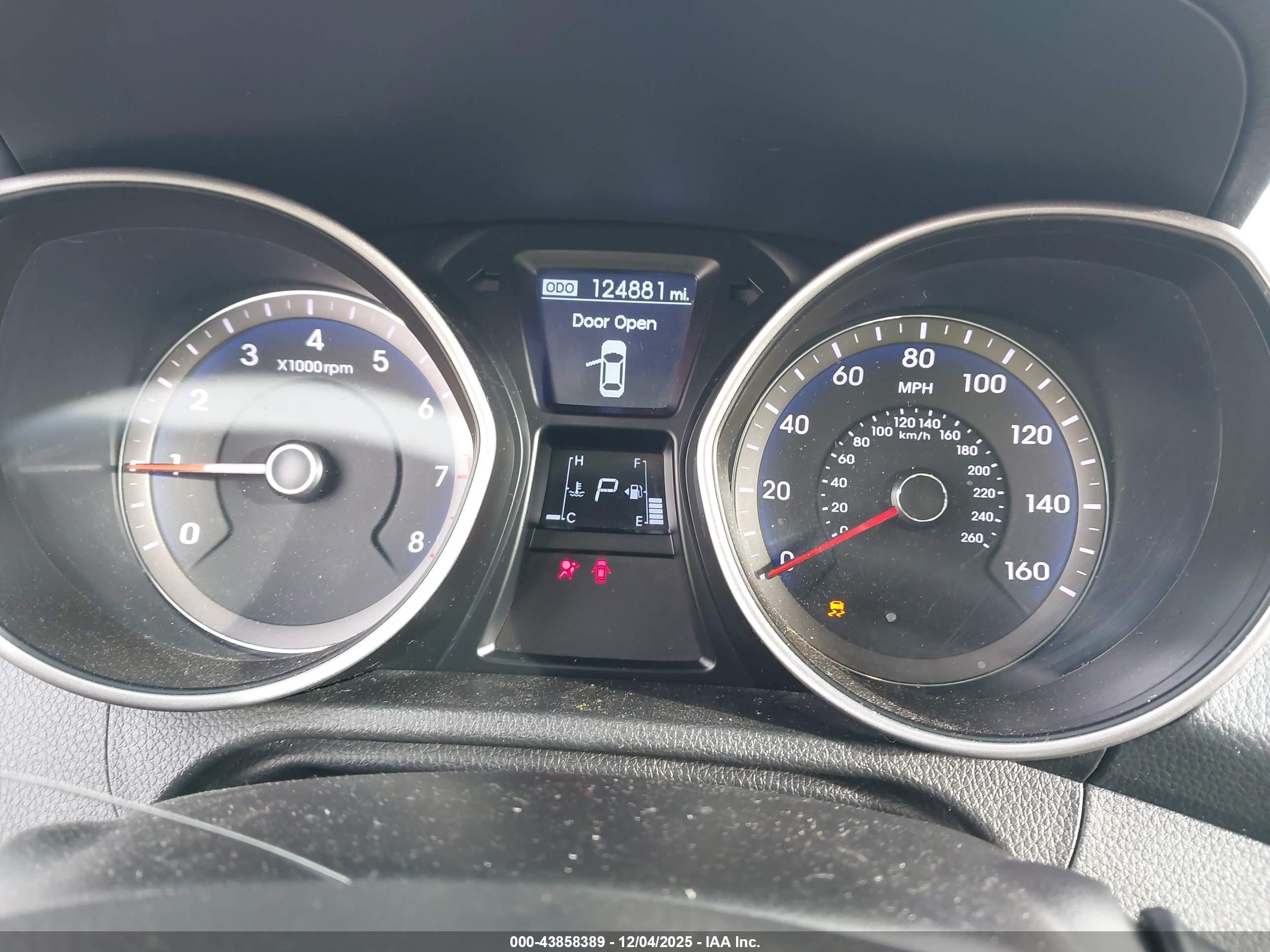 HYUNDAI ELANTRA image 7