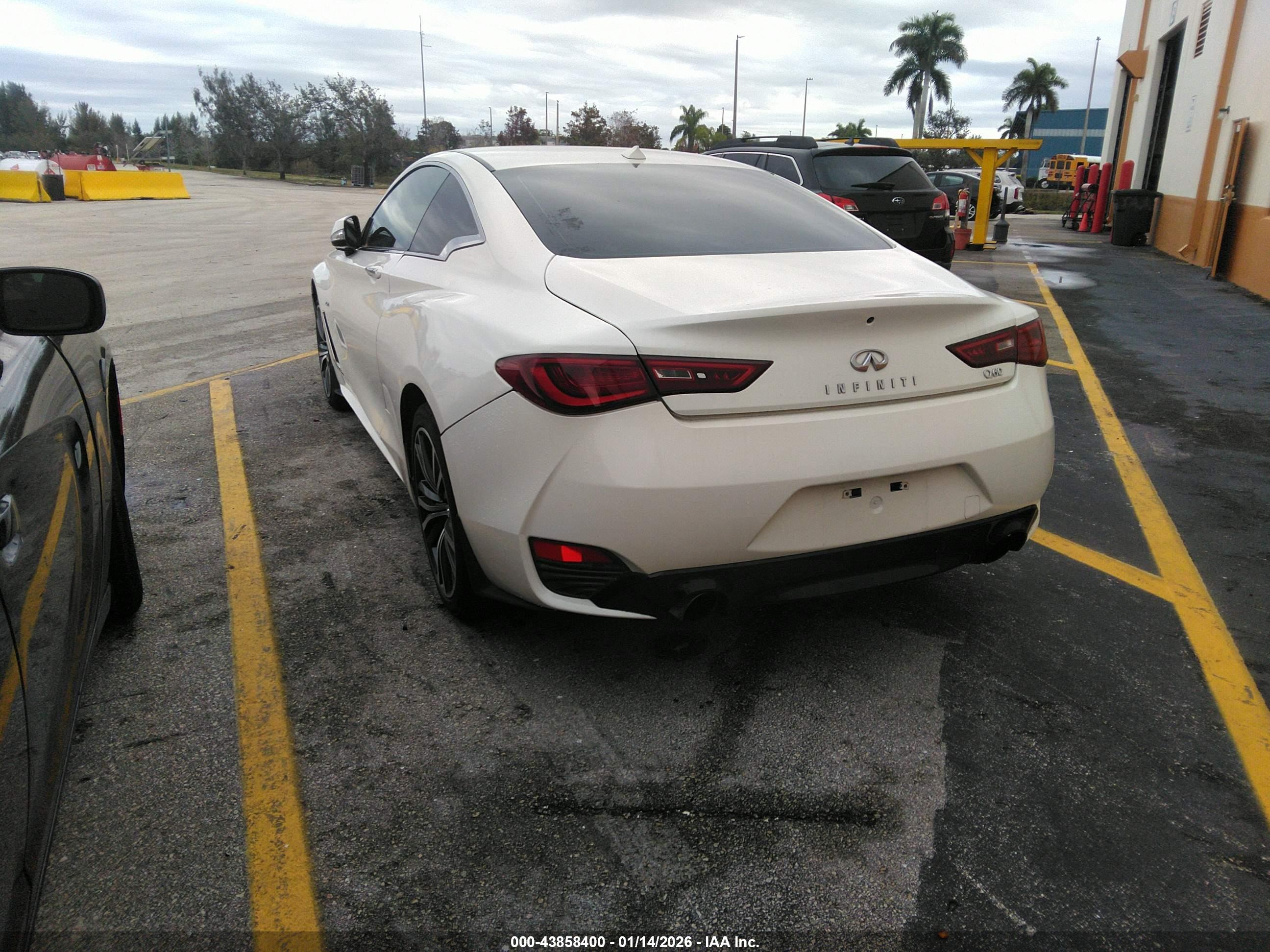 INFINITI Q60 image 3