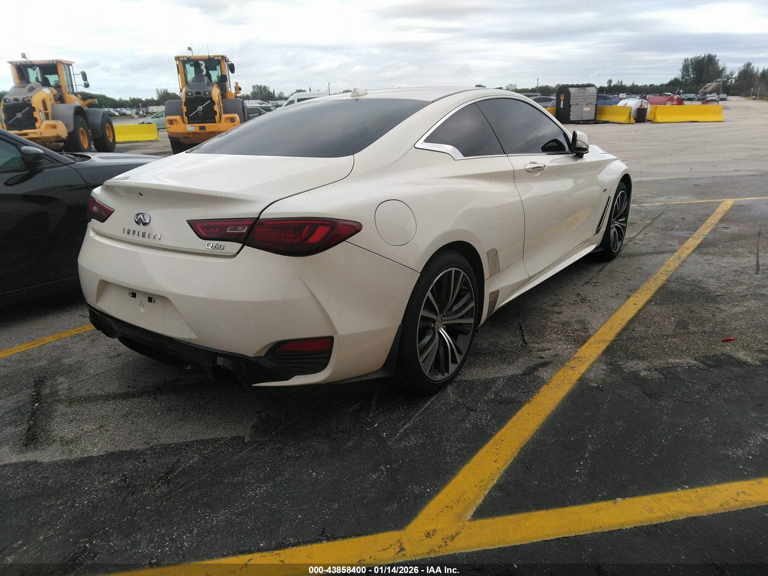 INFINITI Q60 image 4