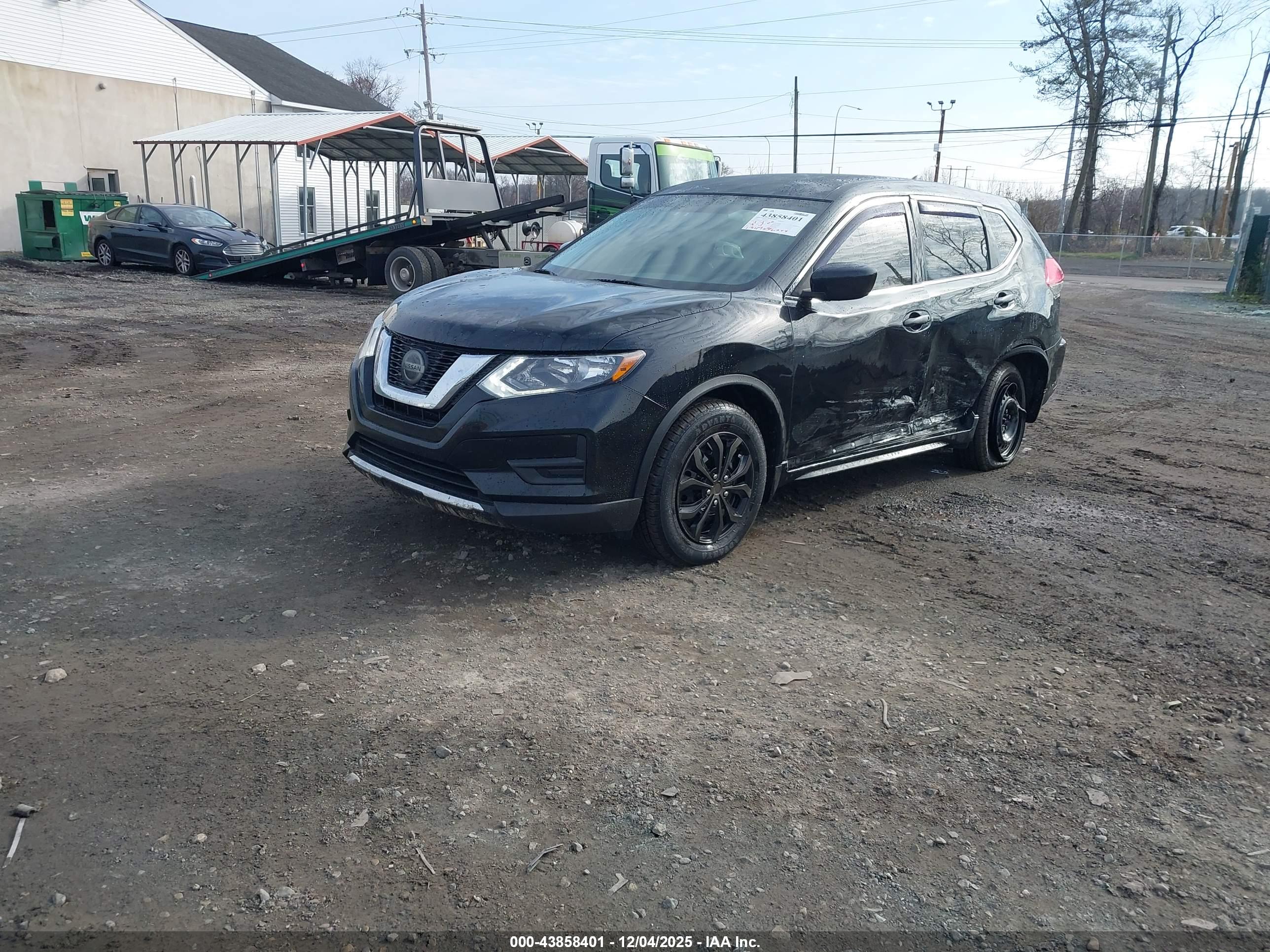 NISSAN ROGUE image 2
