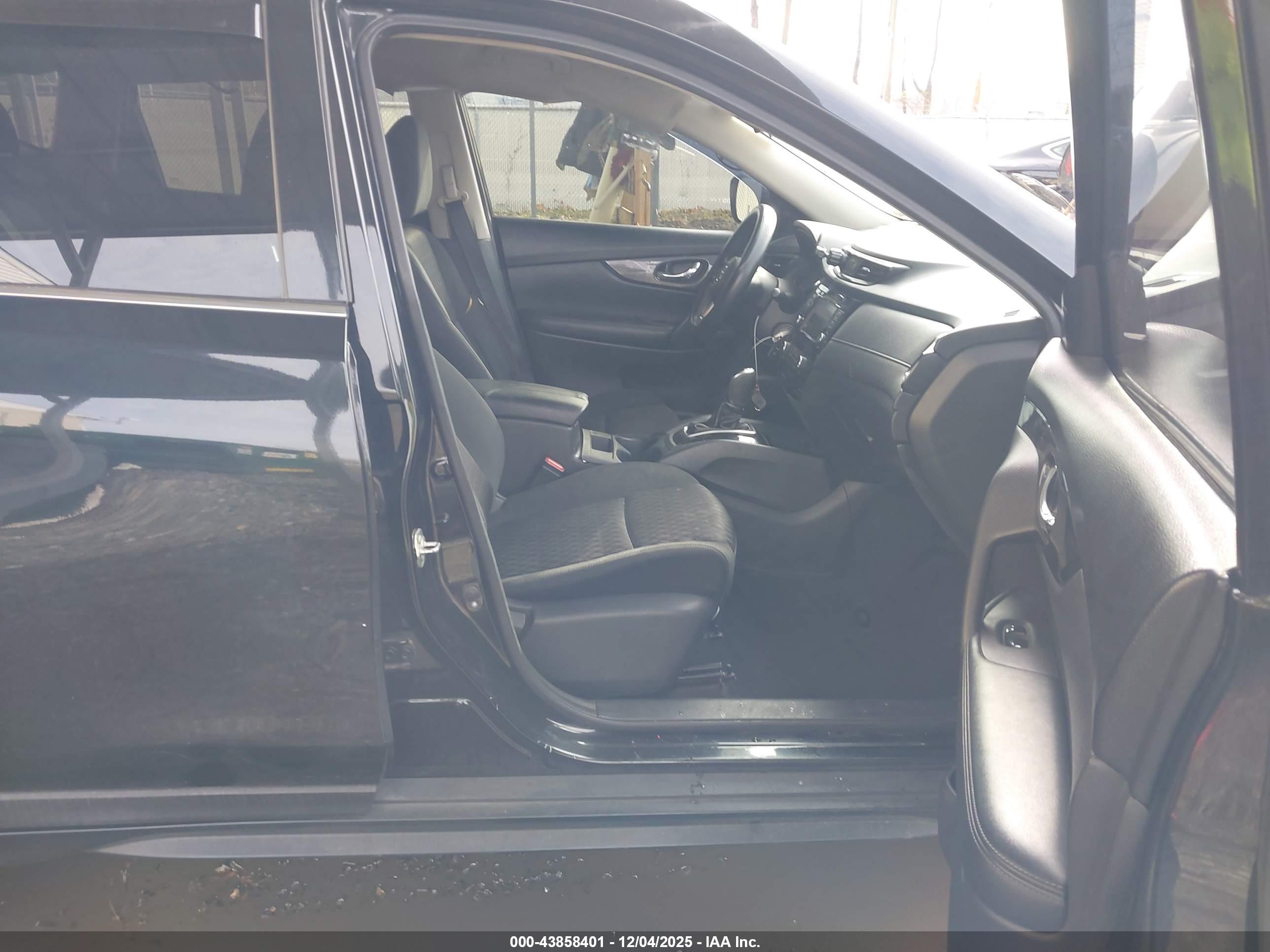 NISSAN ROGUE image 5